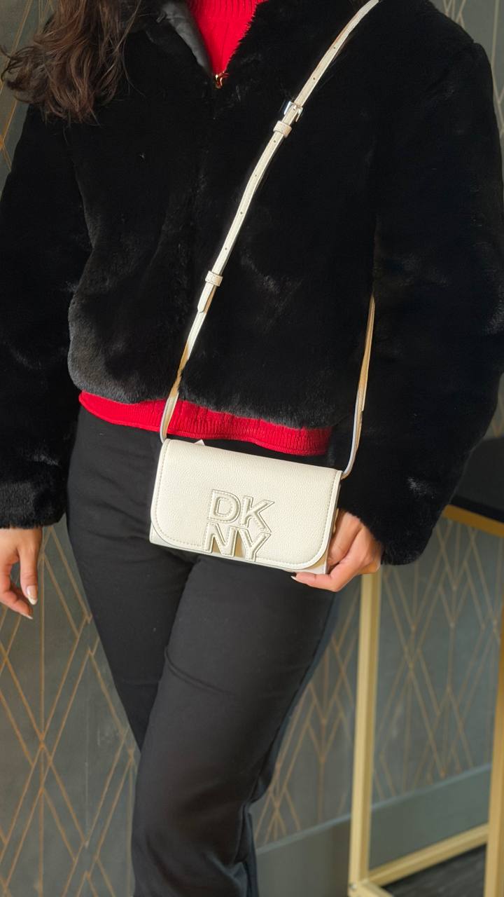Nicole Wallet On A String