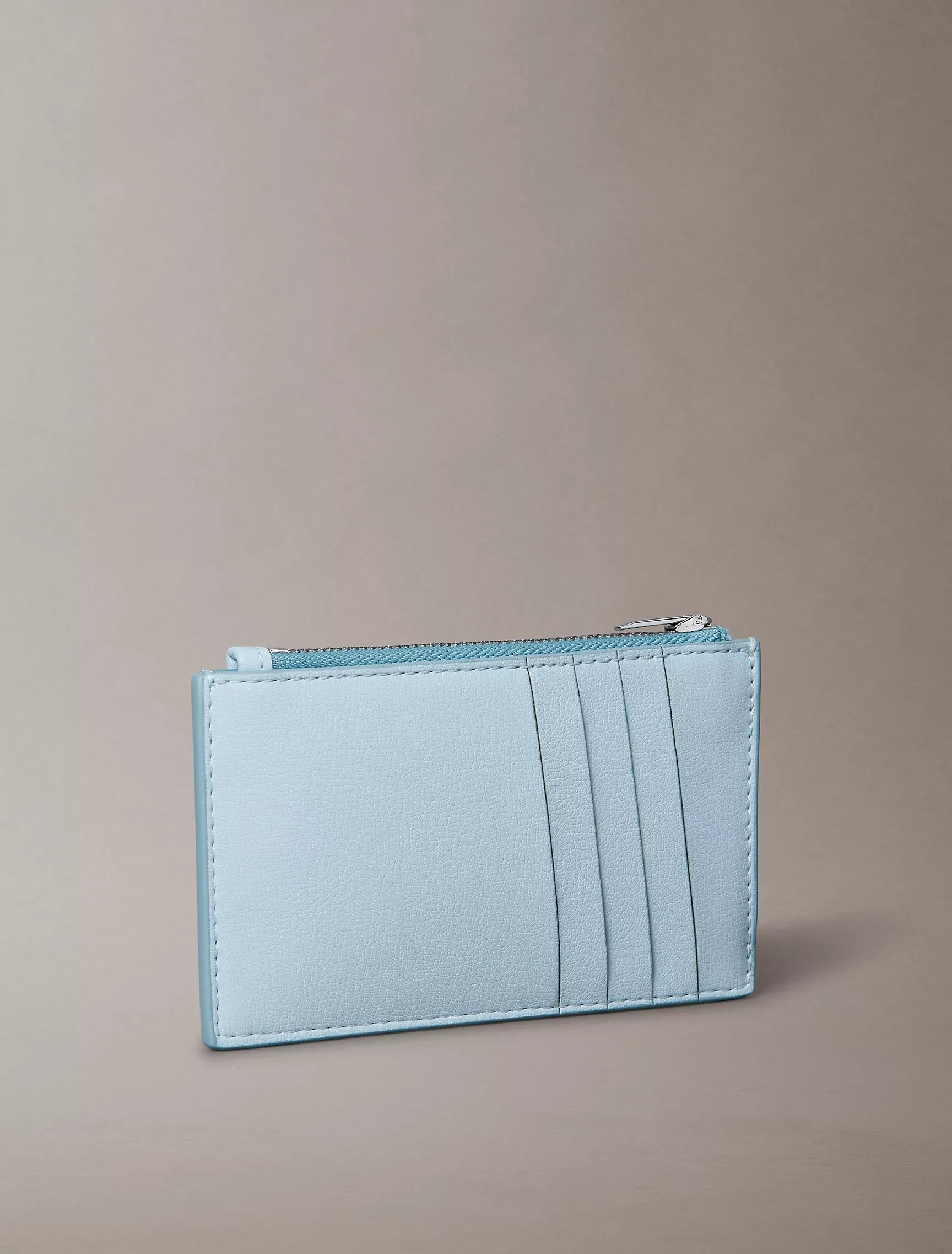 Palest Blue/Smoke Blue
