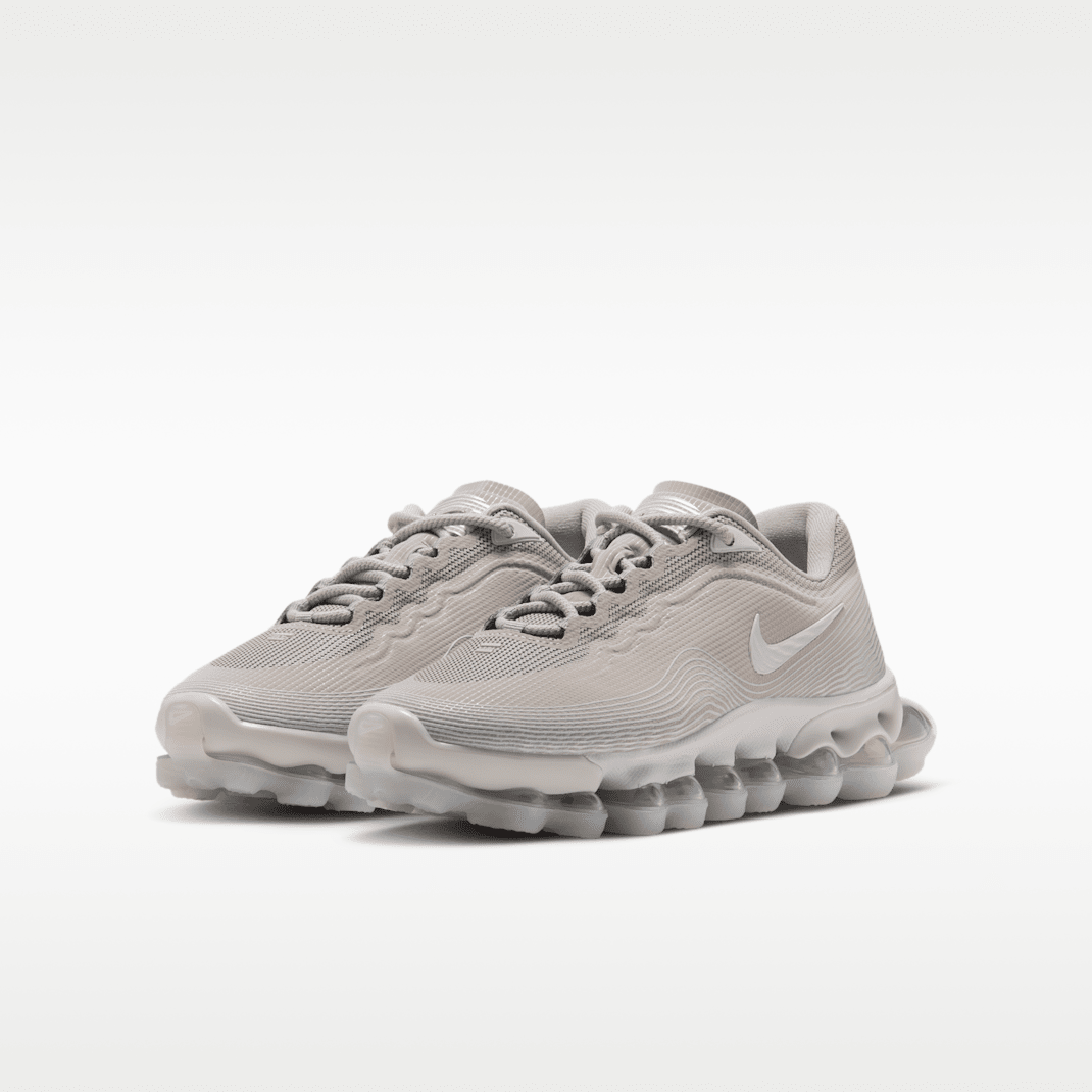 Moon Particle/Metallic Silver/Vast Grey