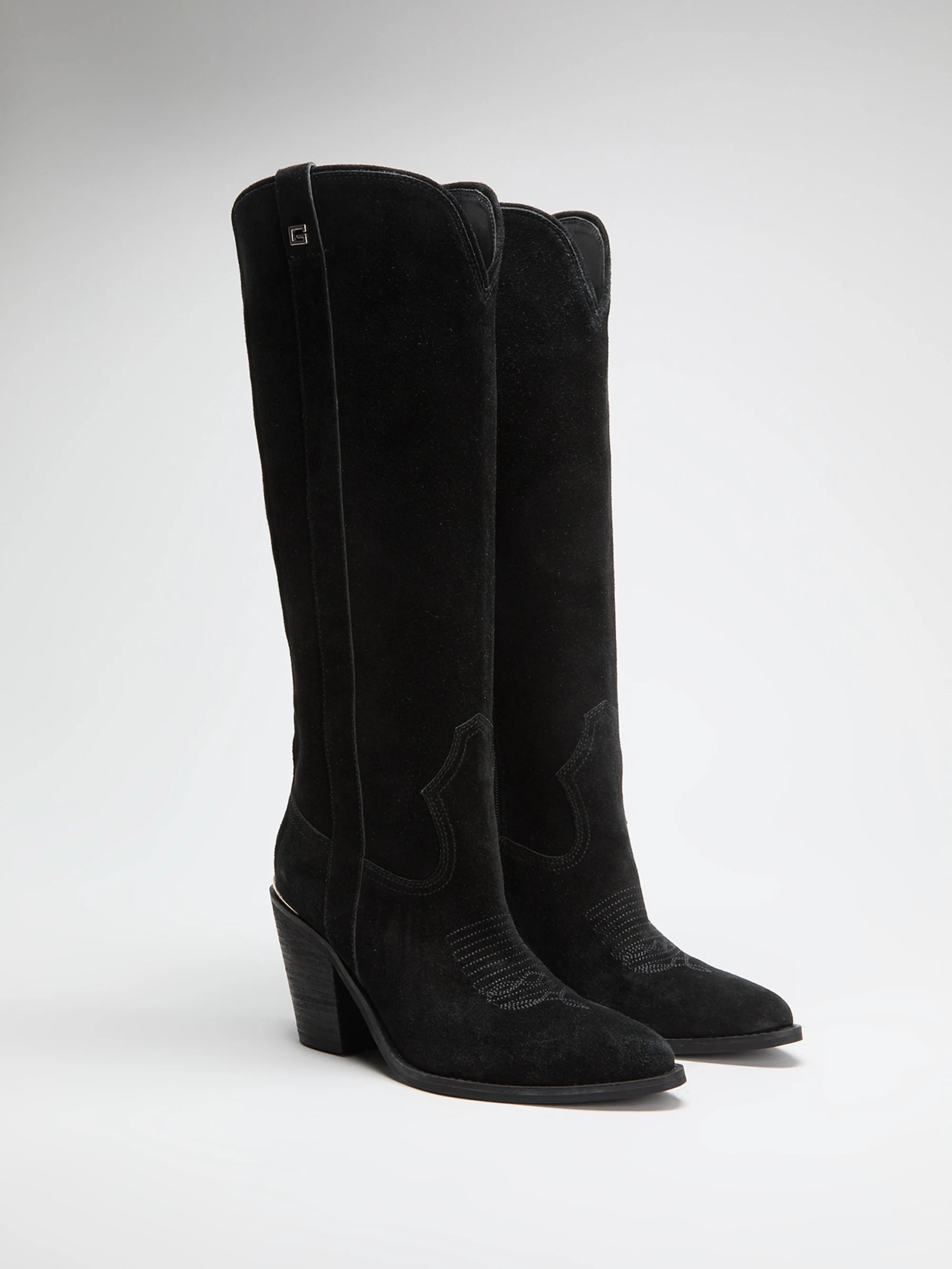 Black 001