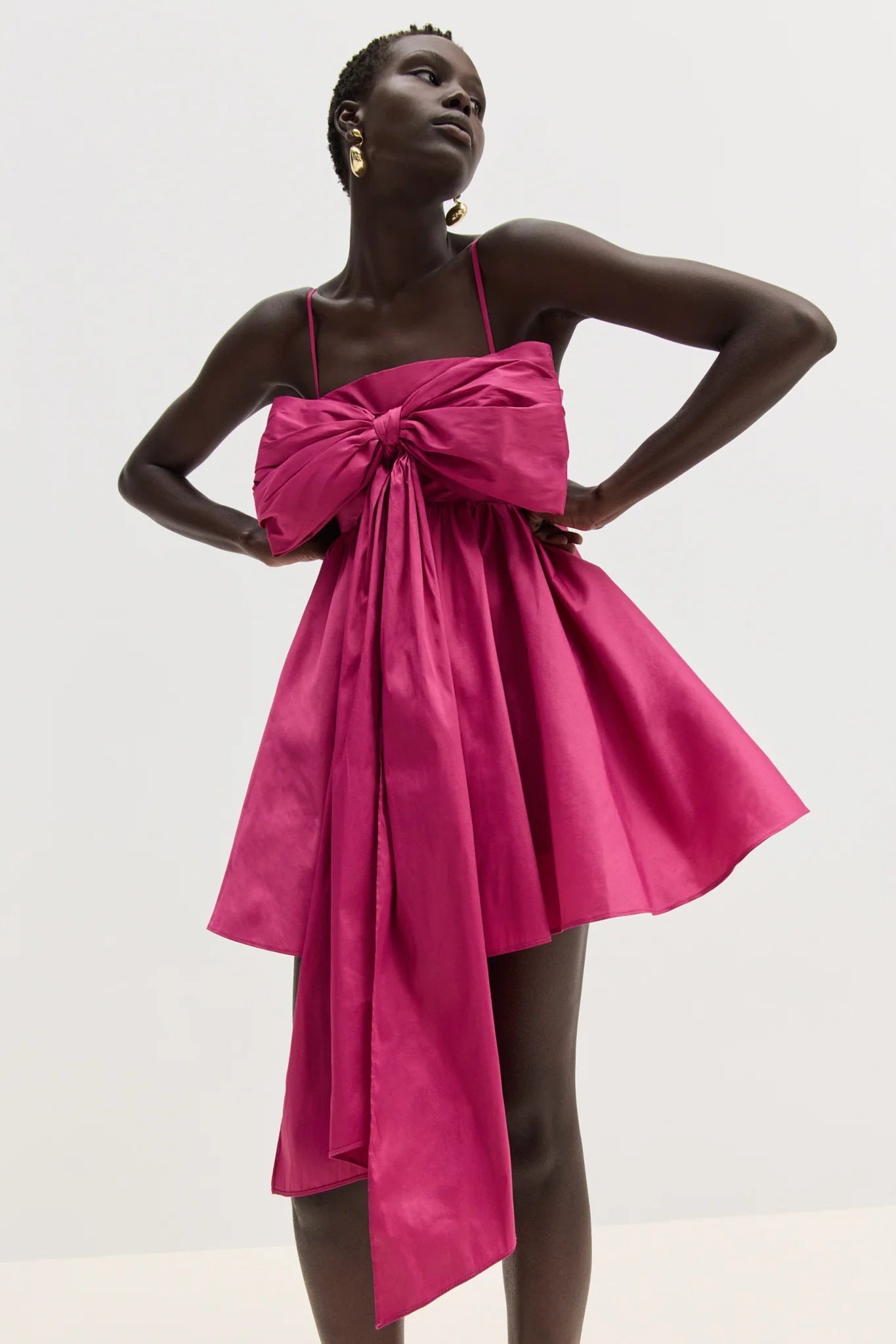 MAGENTA