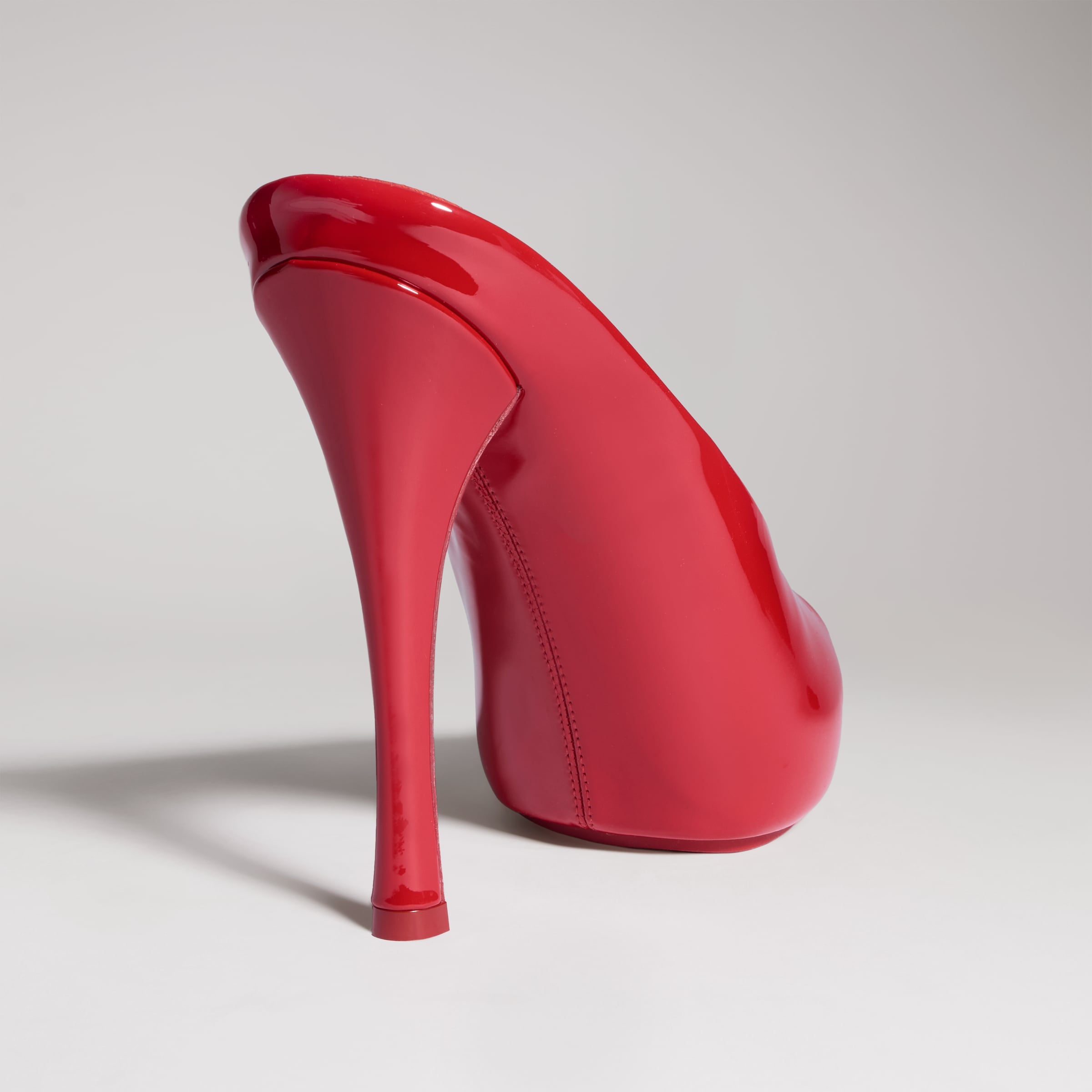 piel de charol roja