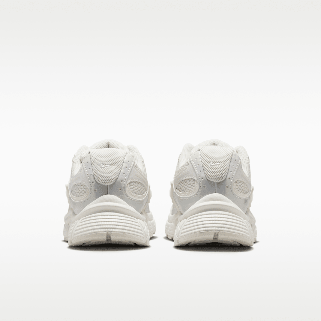 Phantom/Sail/Metallic Summit White/Phantom