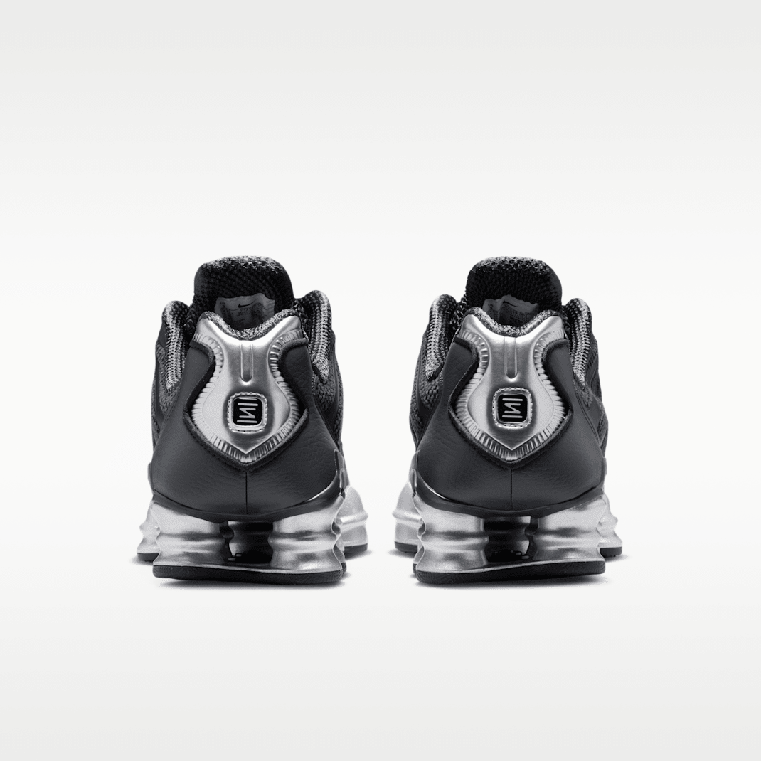 Off Noir/Black/Metallic Silver