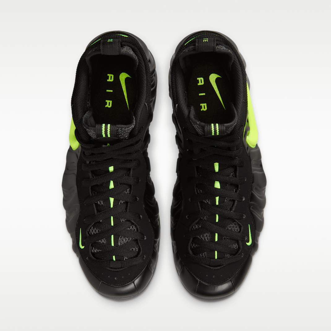Black/Voltage Yellow