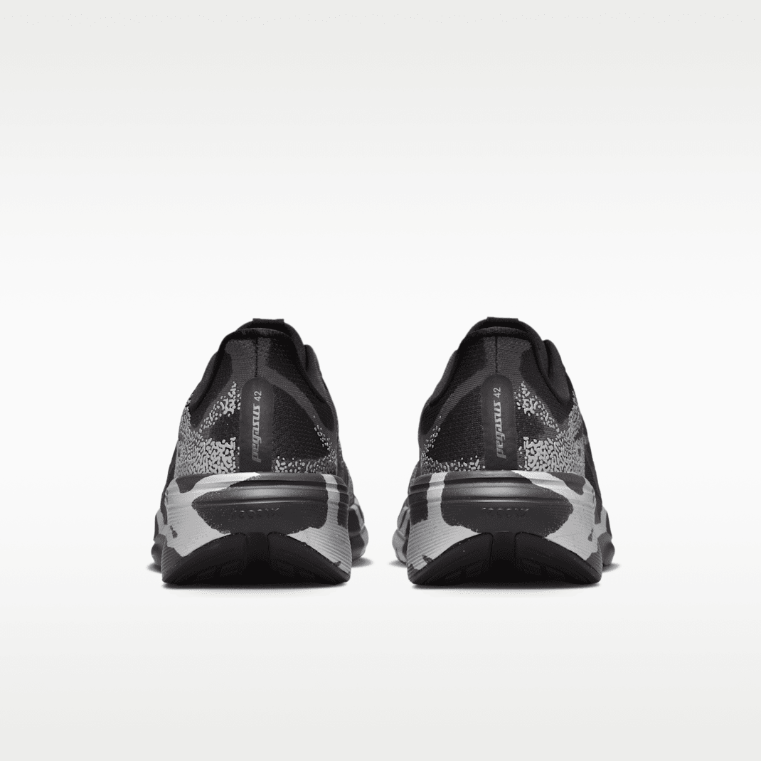Black/Medium Ash/Metallic Silver/Black