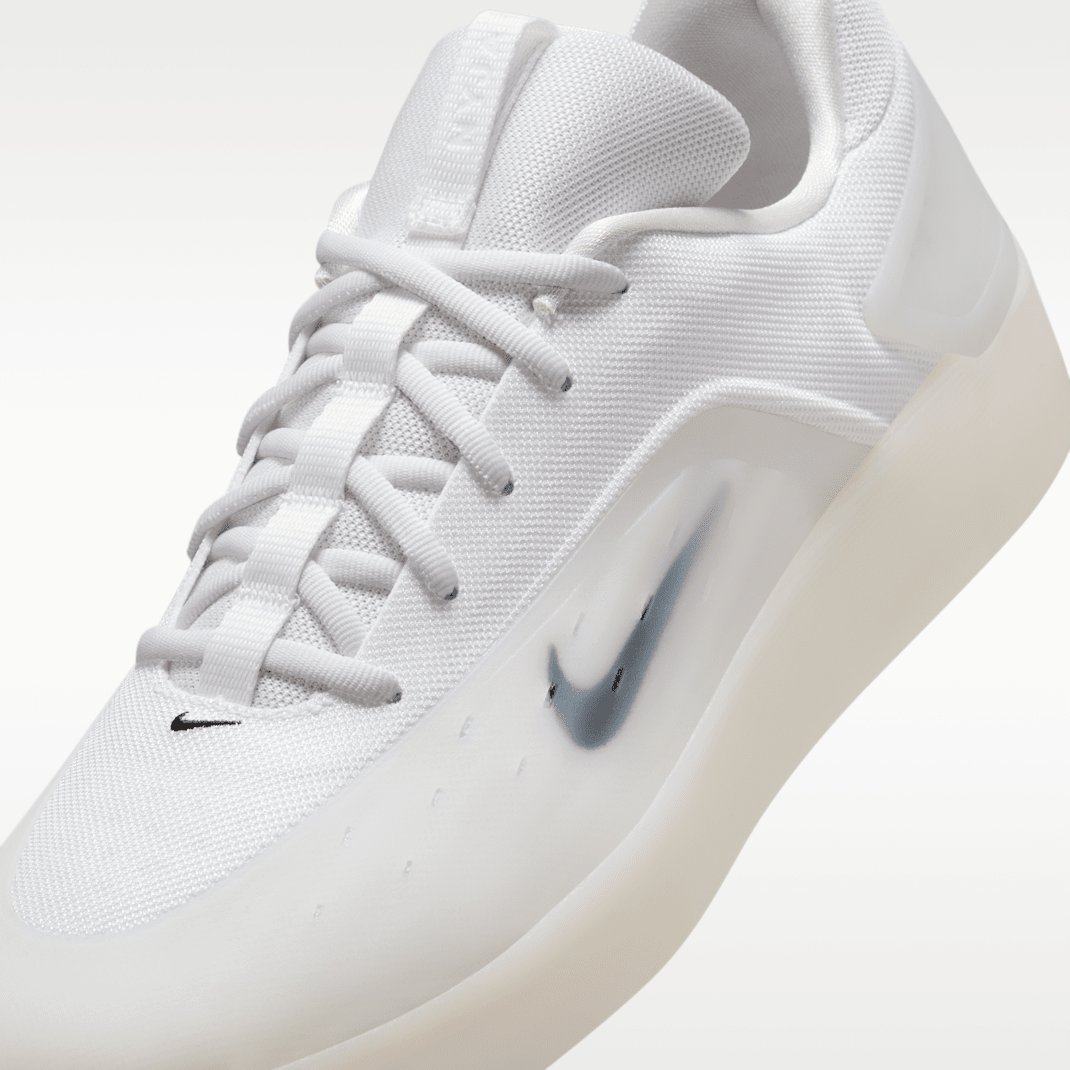 White/White/Black/Black