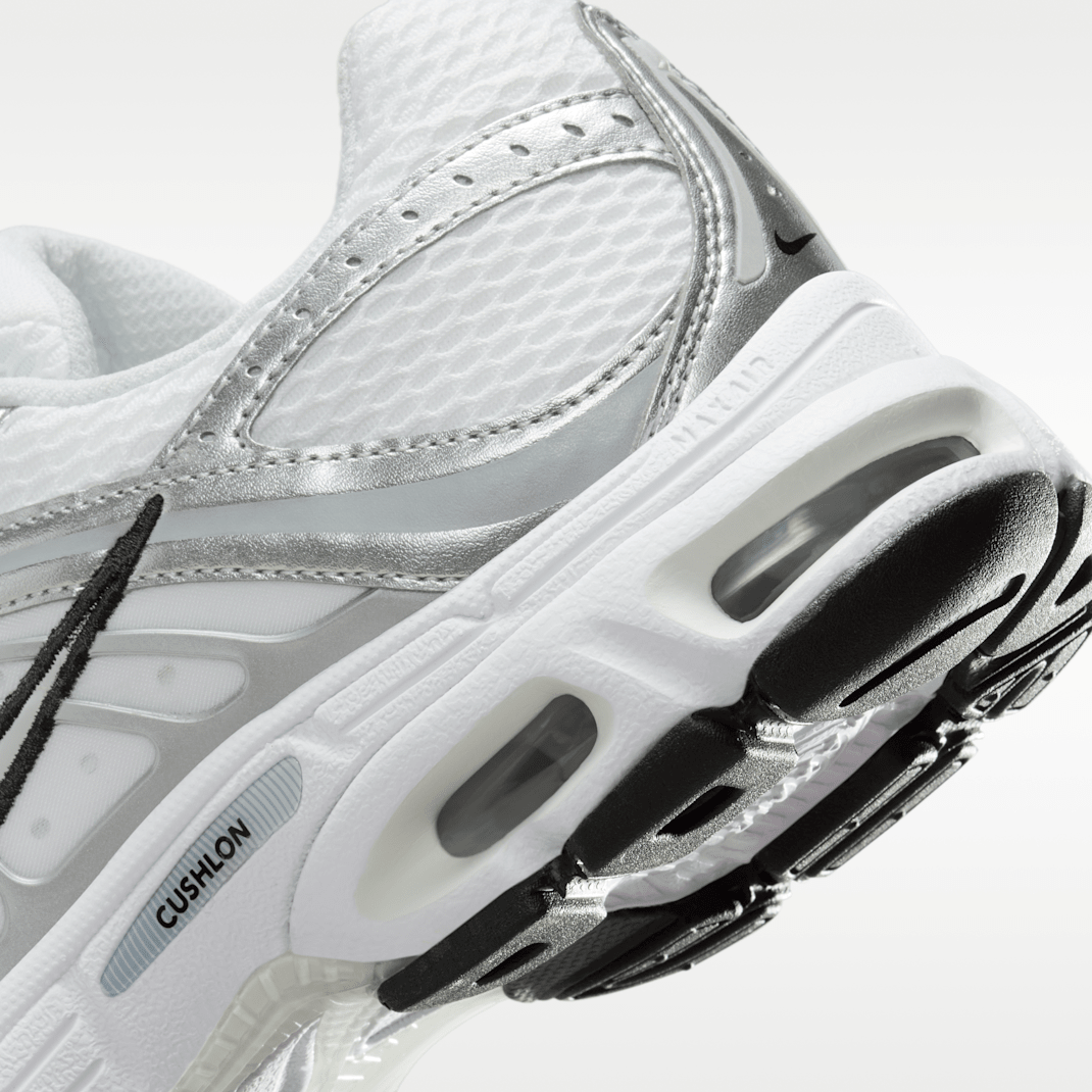 White/Metallic Silver/Black/Photon Dust