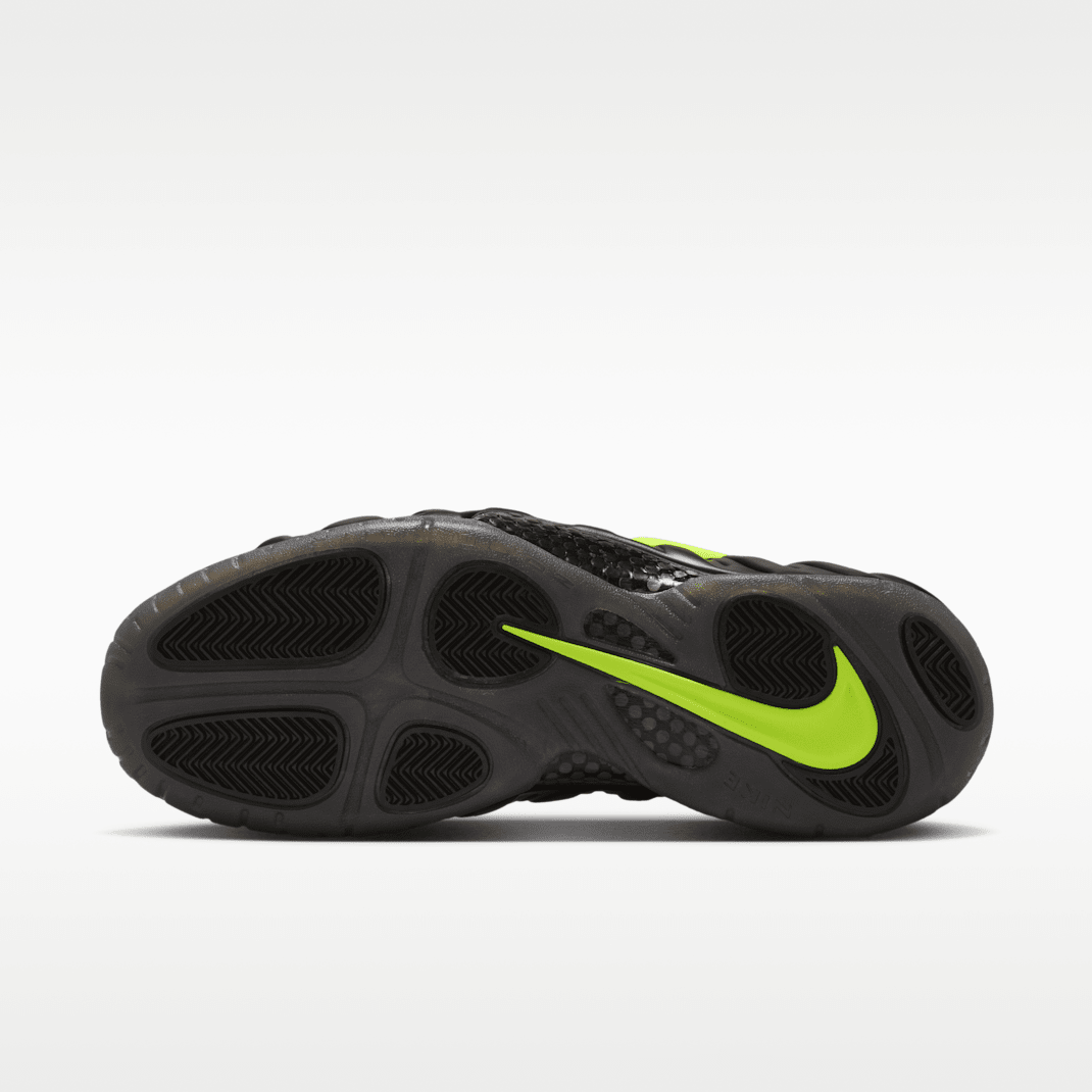 Black/Voltage Yellow