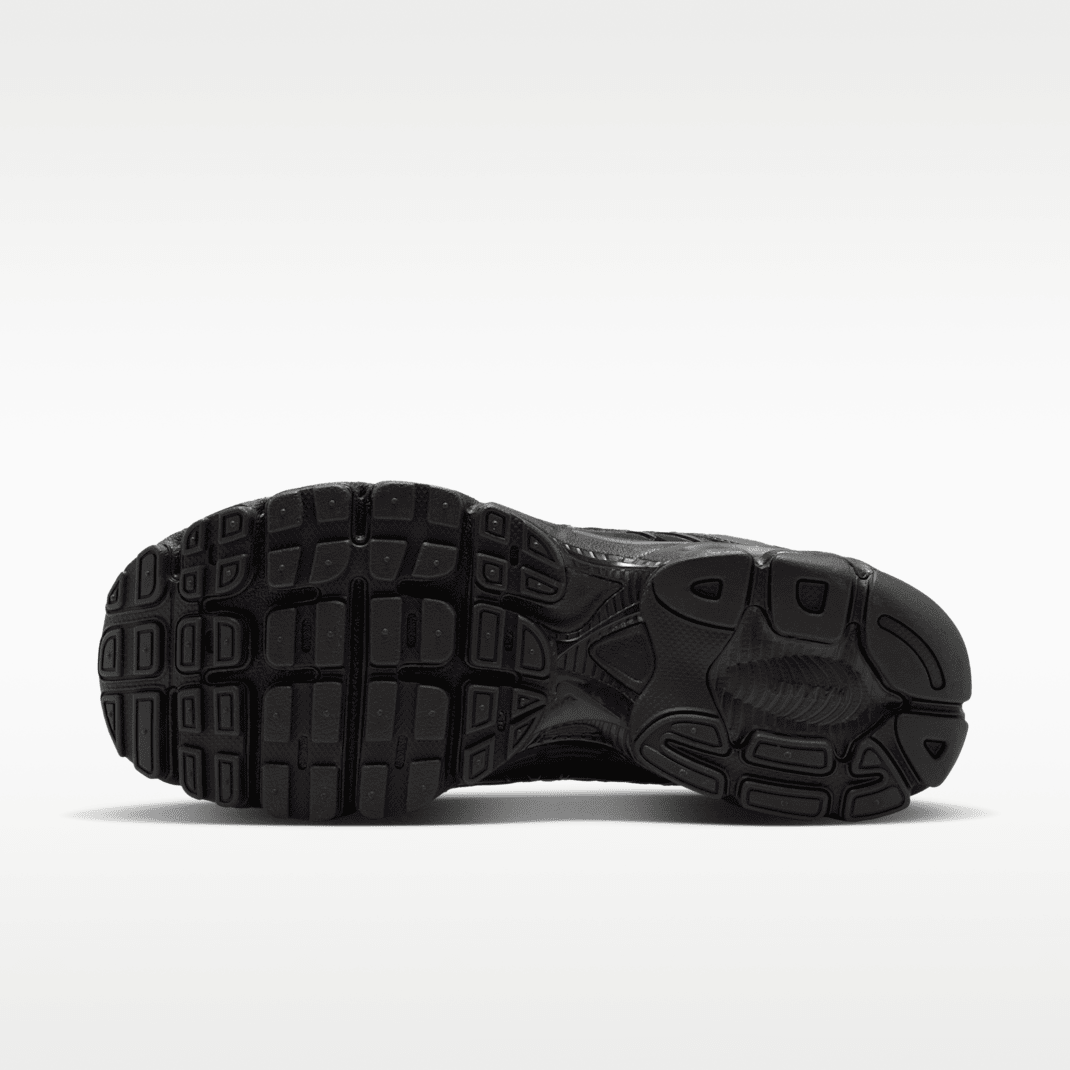 Black/Iron Grey/Metallic Silver/Black