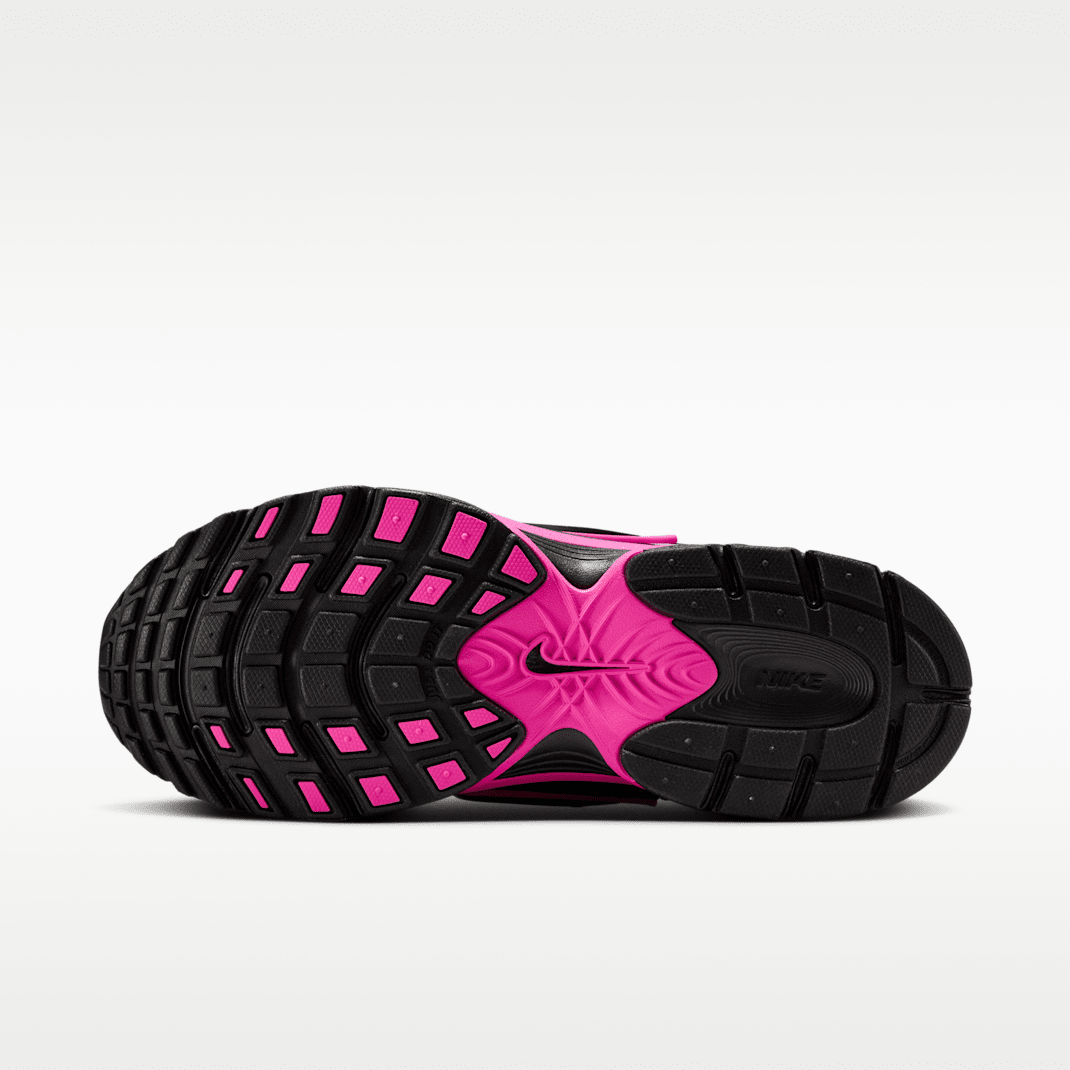 Black/Dark Smoke Grey/Pink Blast/Black