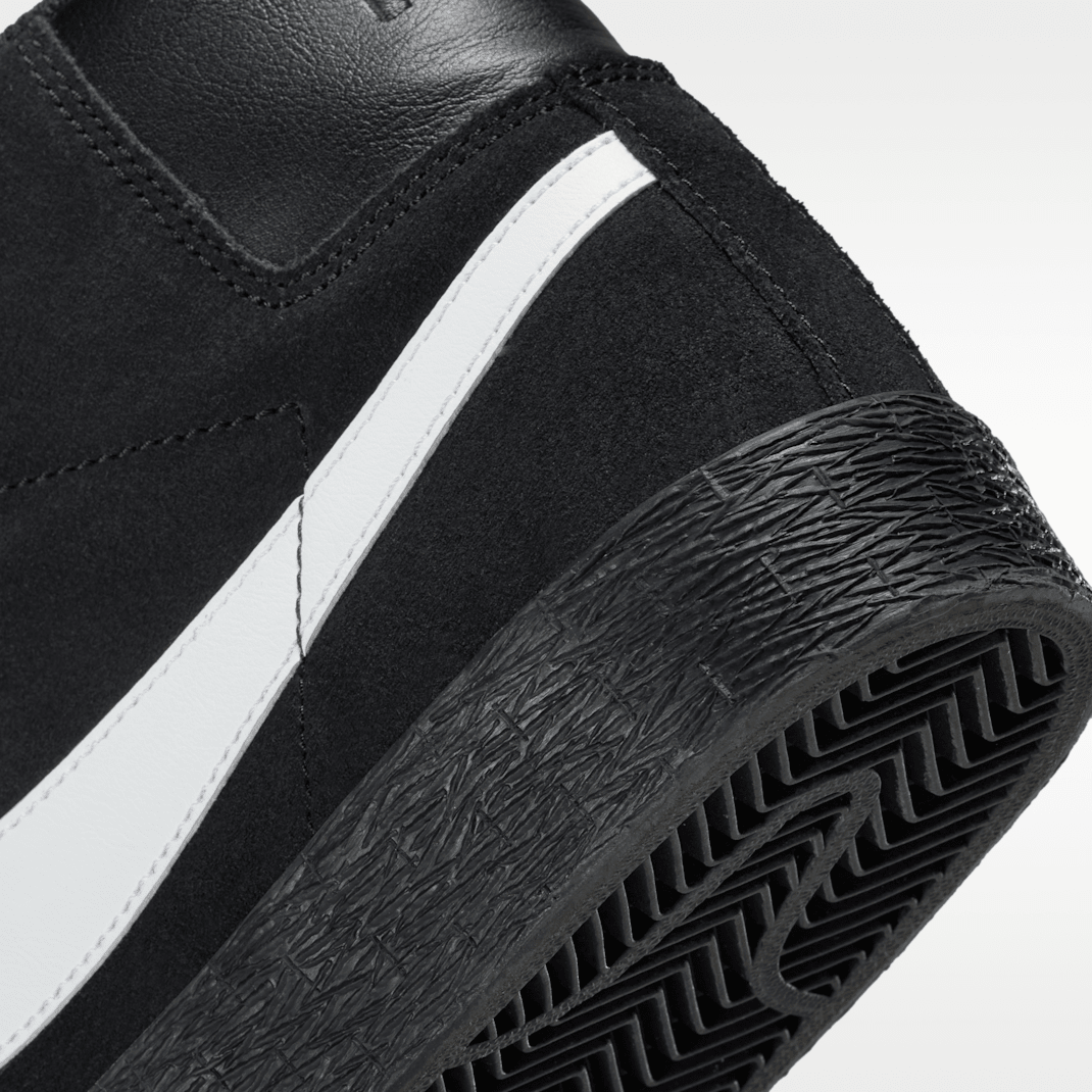 Black/Black/Black/White