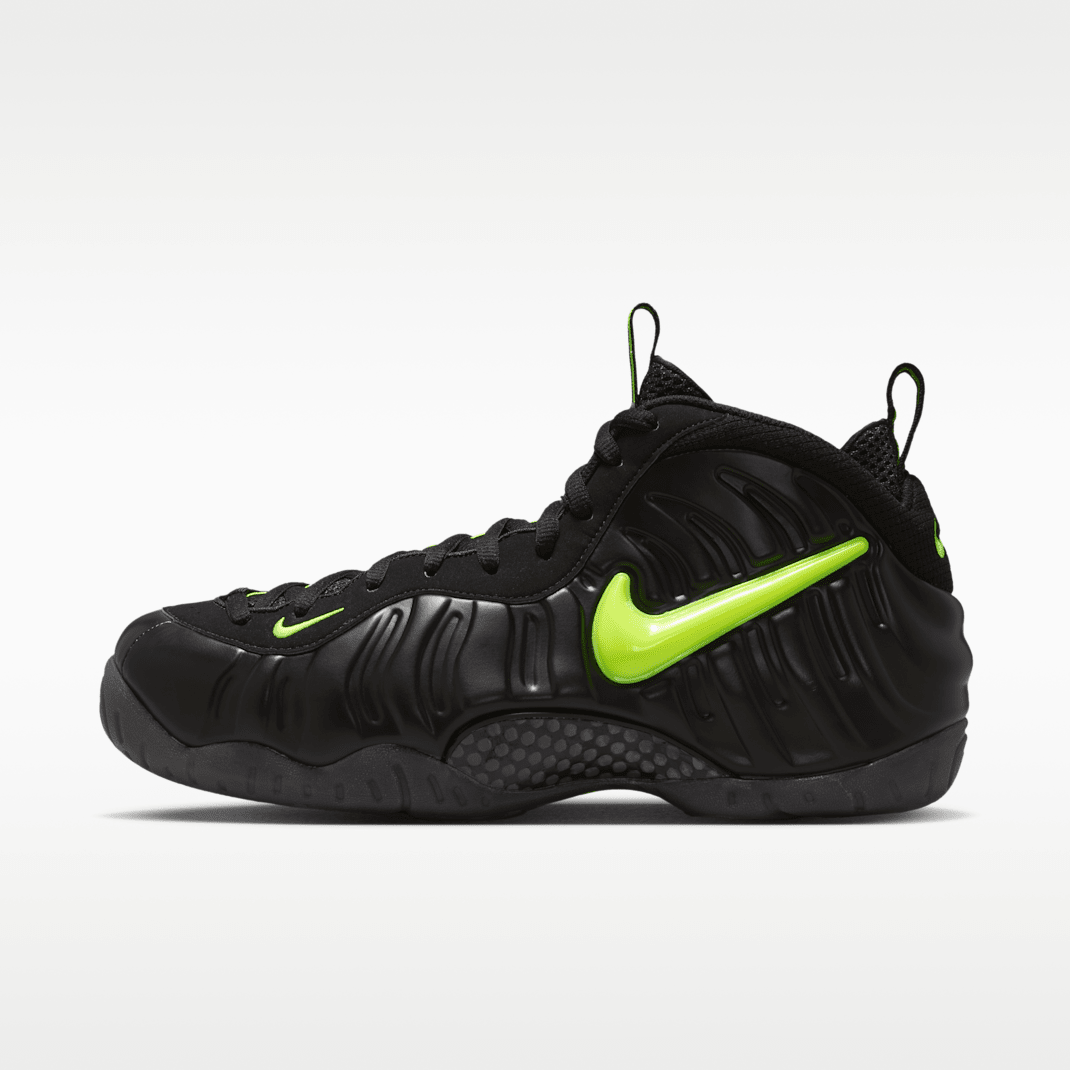 Black/Voltage Yellow