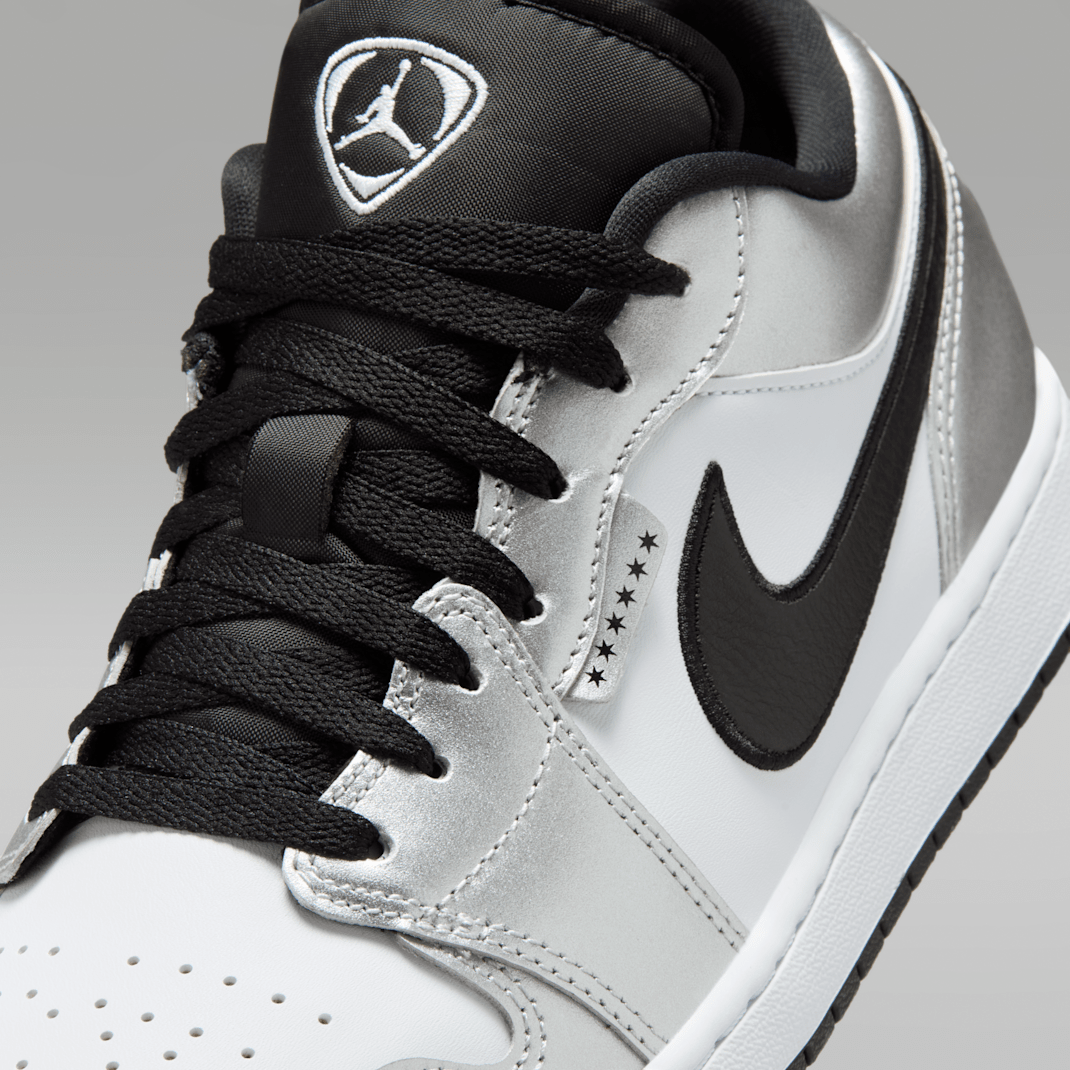 White/White/Metallic Silver/Black 2