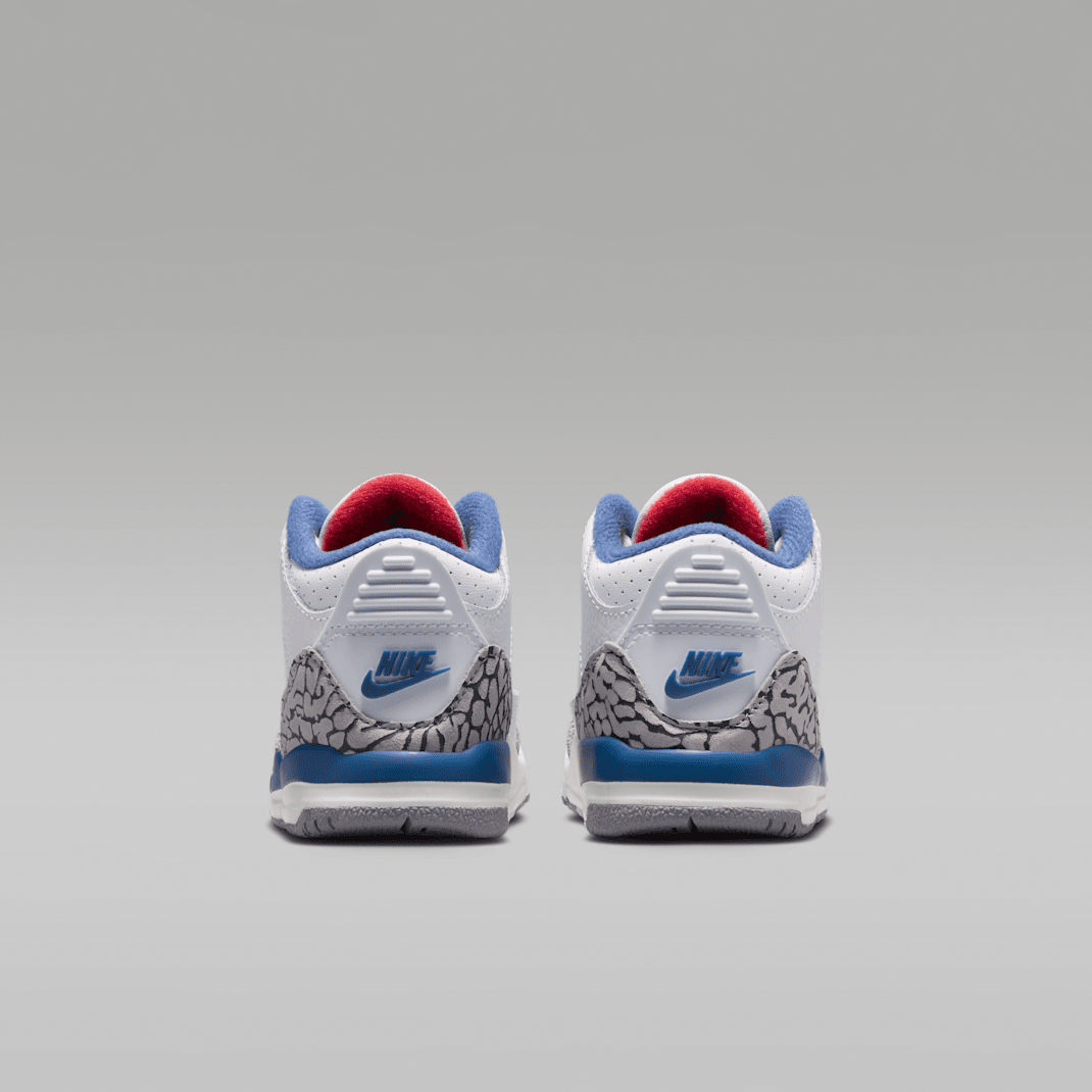 White/True Blue/Cement Grey/Fire Red