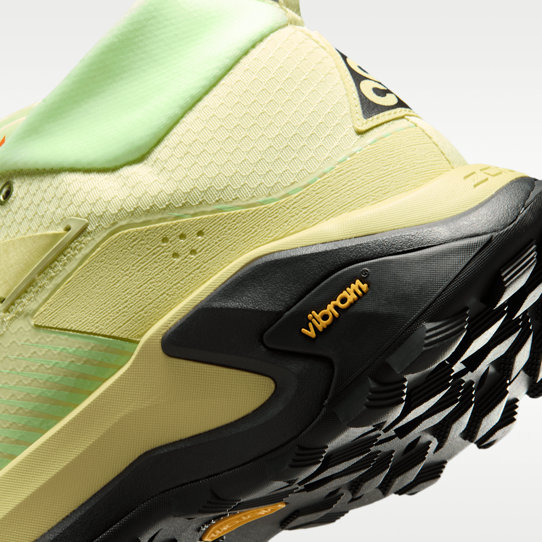 Life Lime/Barely Volt/Smoke Grey/Dark Smoke Grey