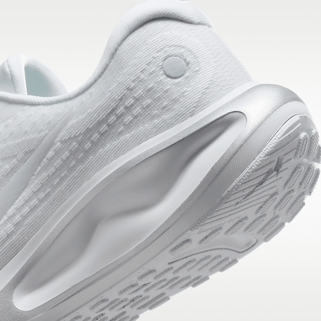 White/Pure Platinum/Metallic Silver/White