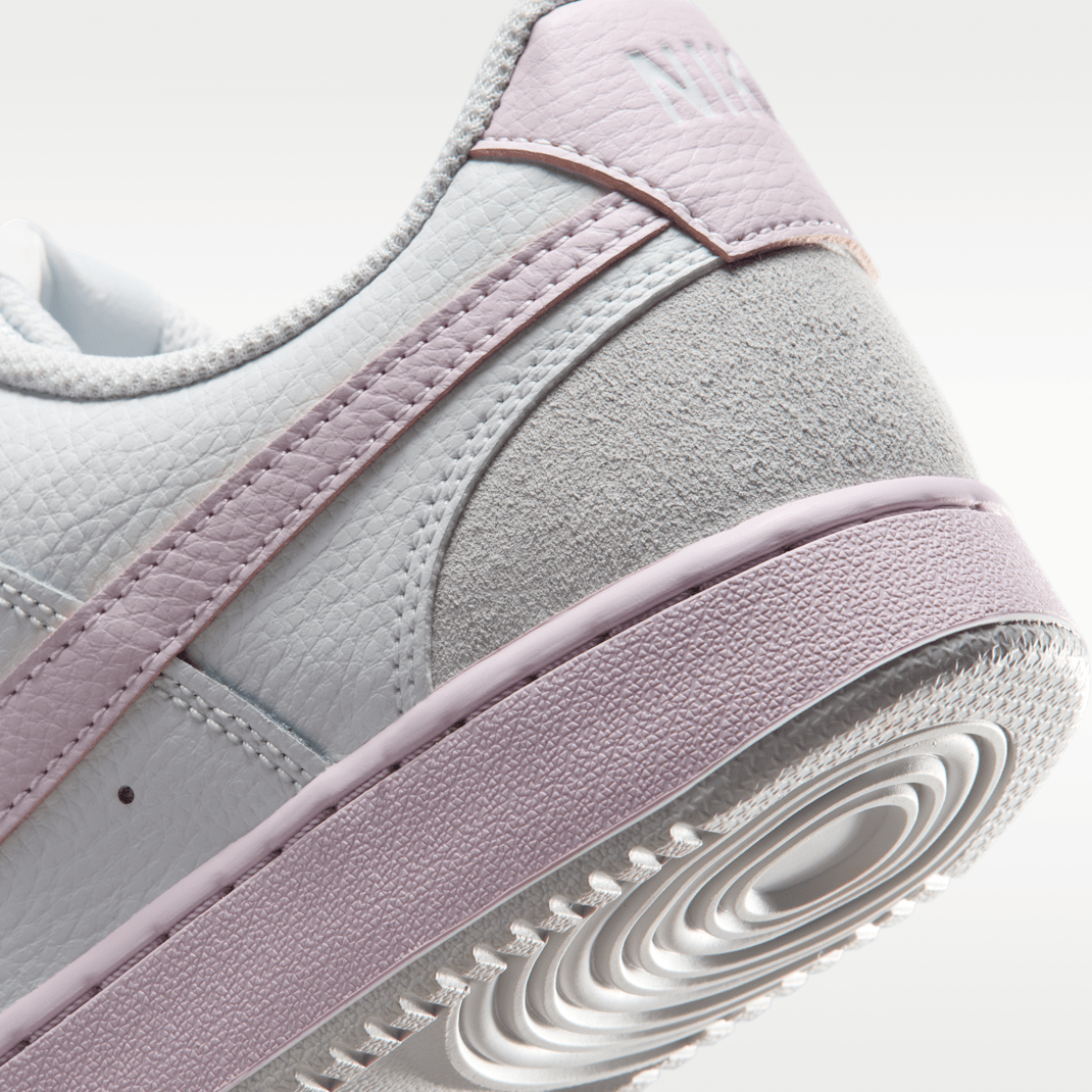 Off White/Bleached Lilac
