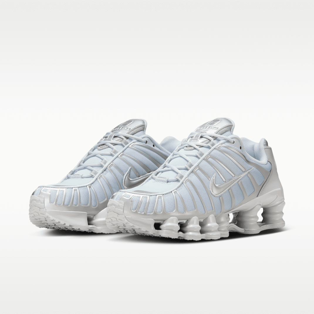 Pure Platinum/Smoke Grey/Metallic Silver