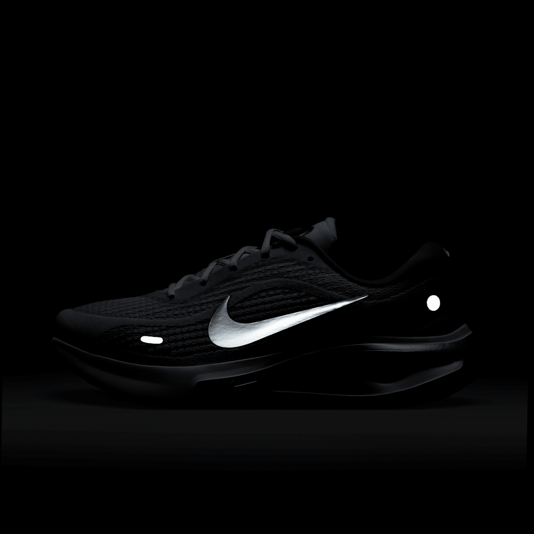 White/Black/Ashen Slate/Metallic Silver