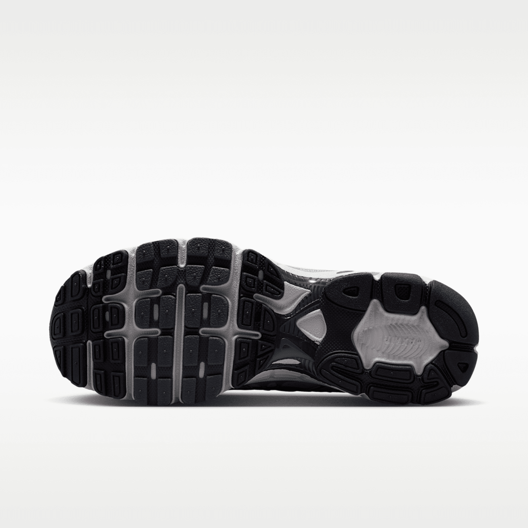 Pure Platinum/Metallic Silver/Black/Gridiron