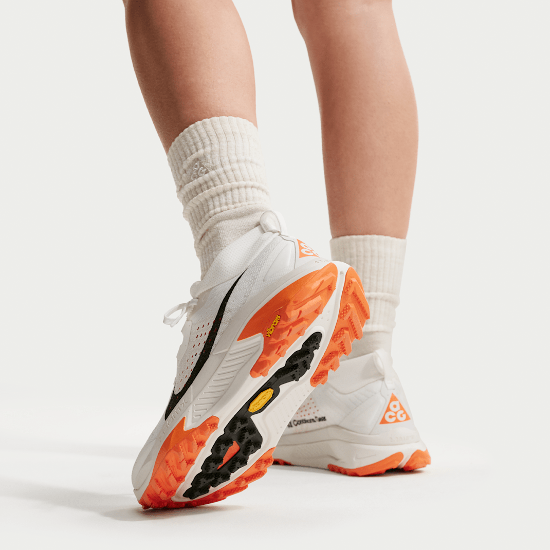 Summit White/Phantom/Safety Orange/Black