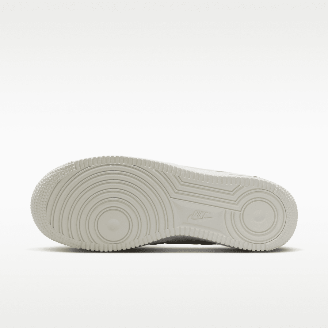 Cream II/Metallic Gold/Sail