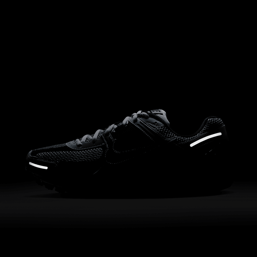 Dark Grey/White/Sail/Black