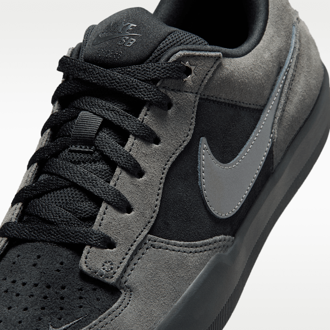 Black/Anthracite/Gym Red/Metallic Dark Grey