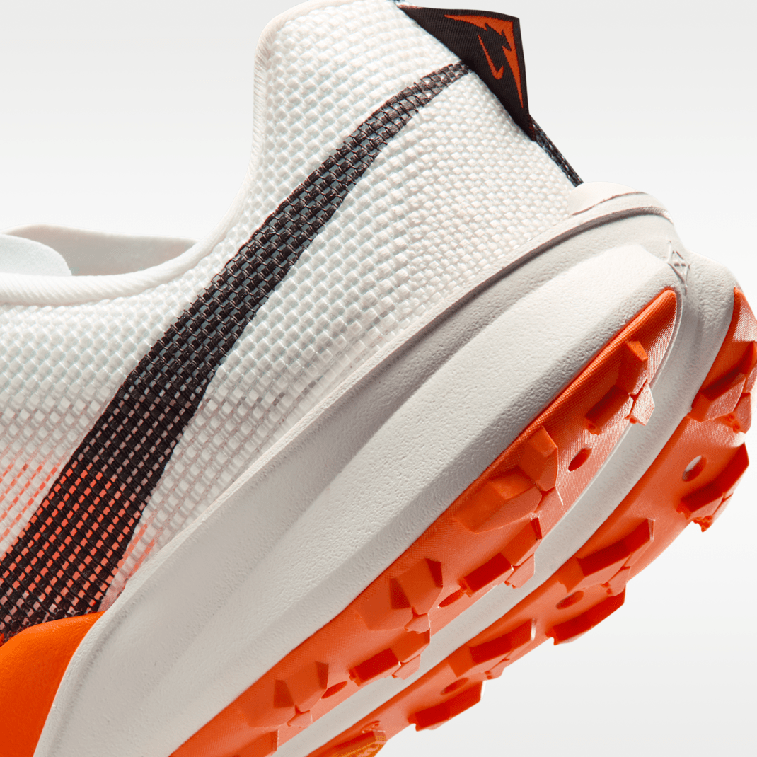 Summit White/Total Orange/Safety Orange/Black