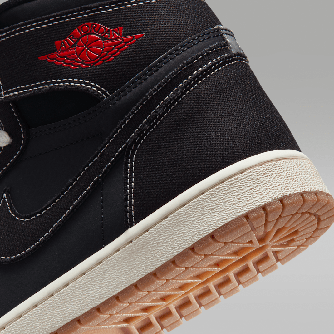 Black/Sail/Gum Medium Brown/University Red 2