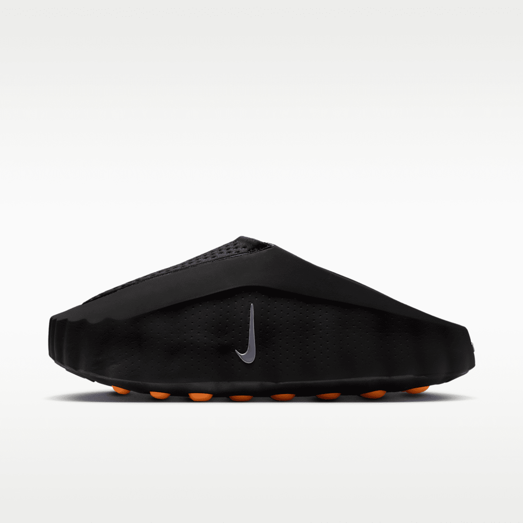 Black/Hyper Crimson/White/Chrome