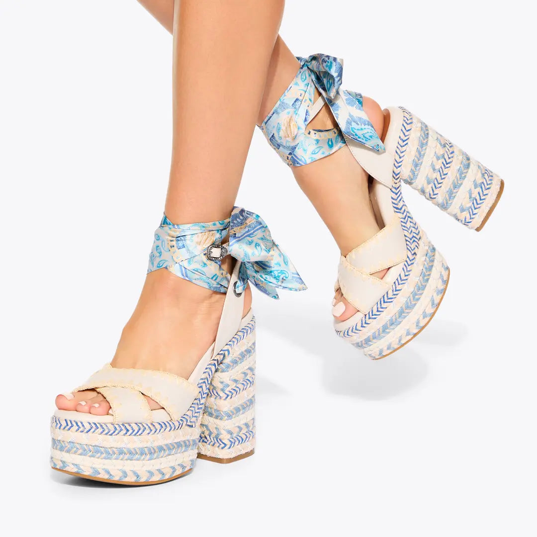 blue pale combination
