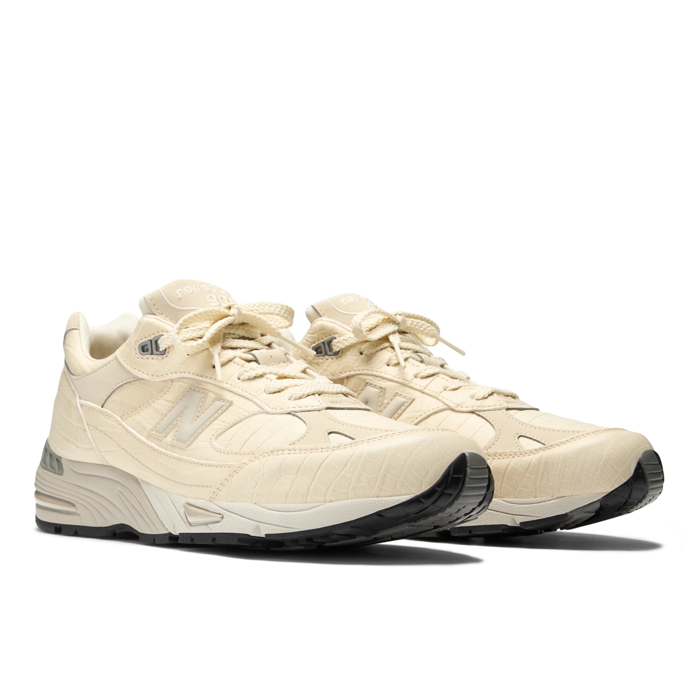 Oyster Gray With Pistachio Shell And French Oak