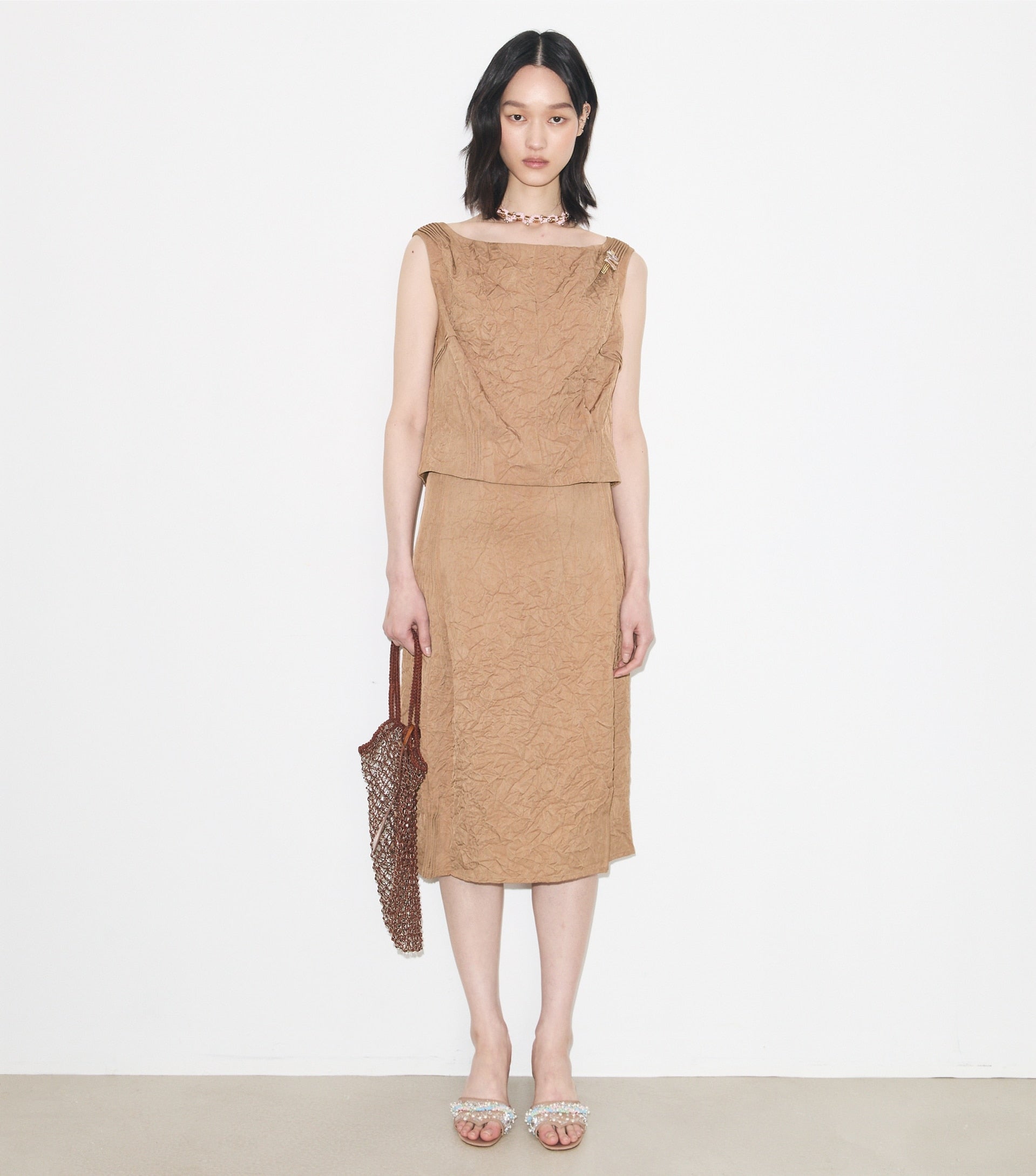 beige