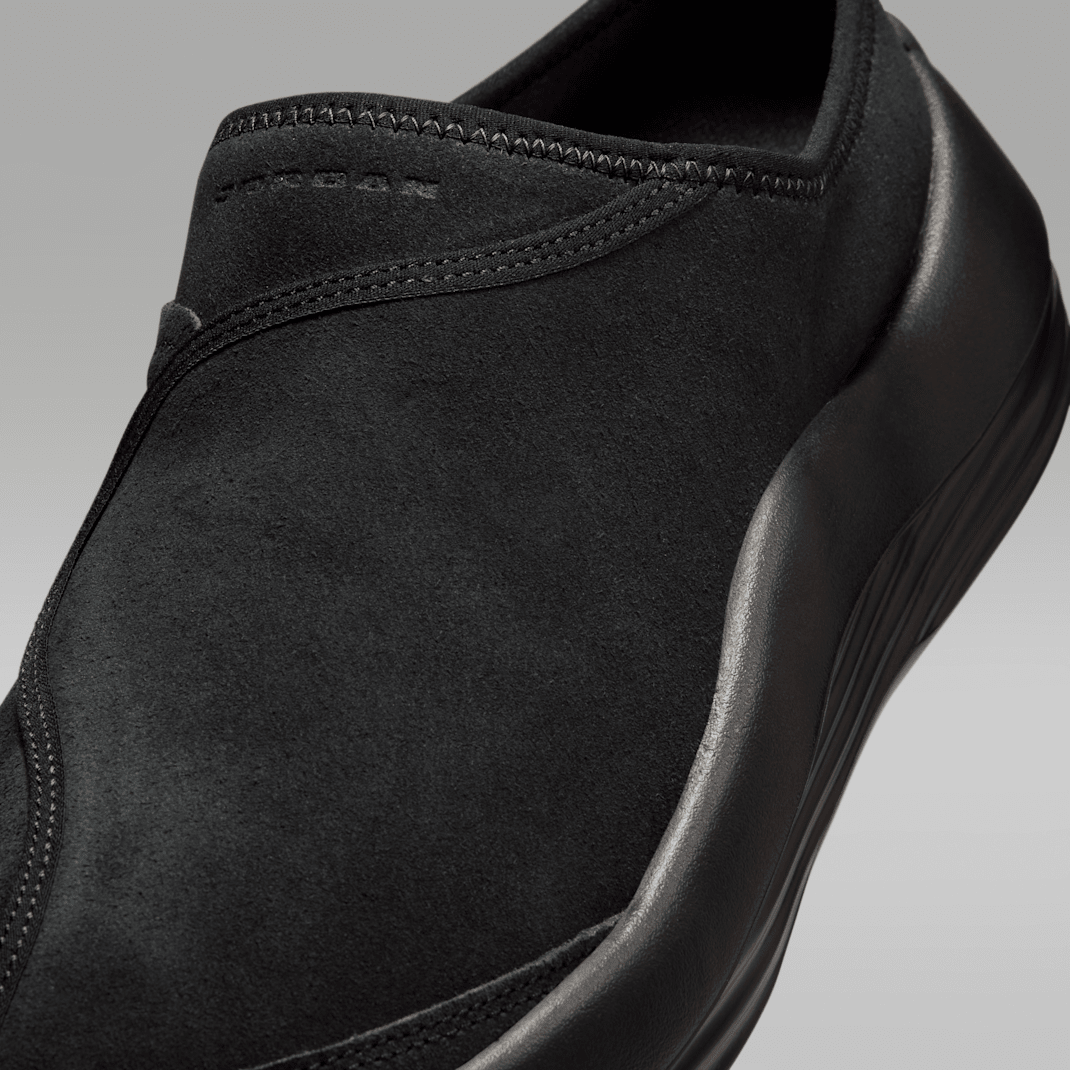 Black/Dark Smoke Grey
