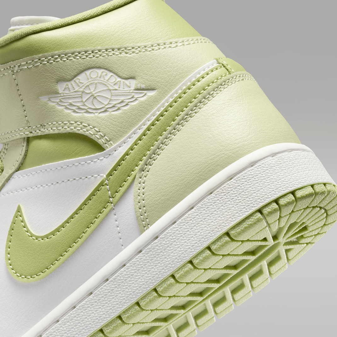 Olive Aura/Lawn/Coconut Milk/Sail