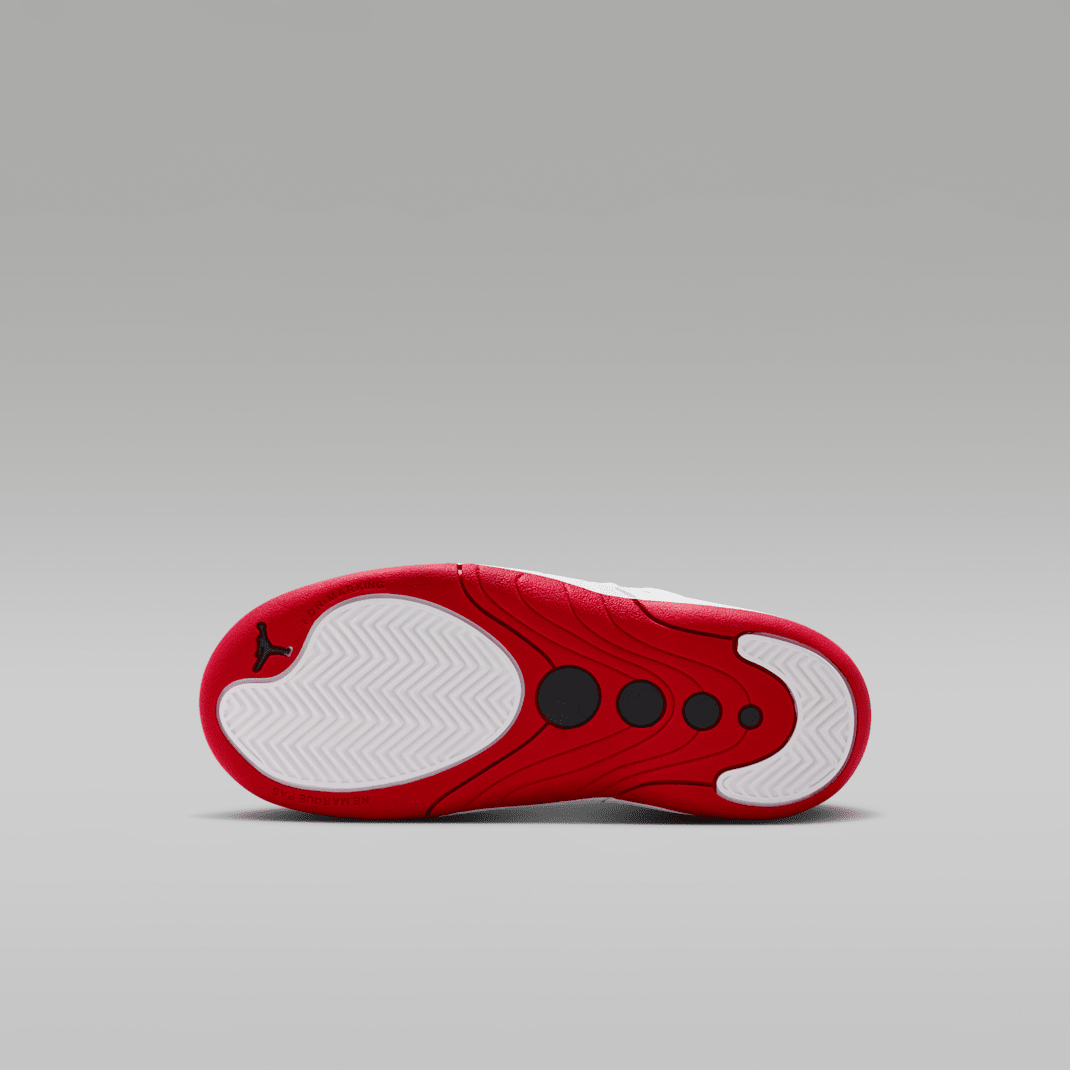 White/True Red/Metallic Silver/Black 2