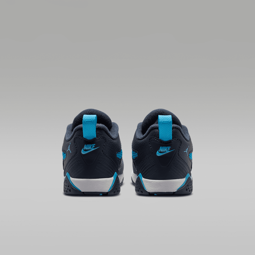 Obsidian/White/Dark Powder Blue