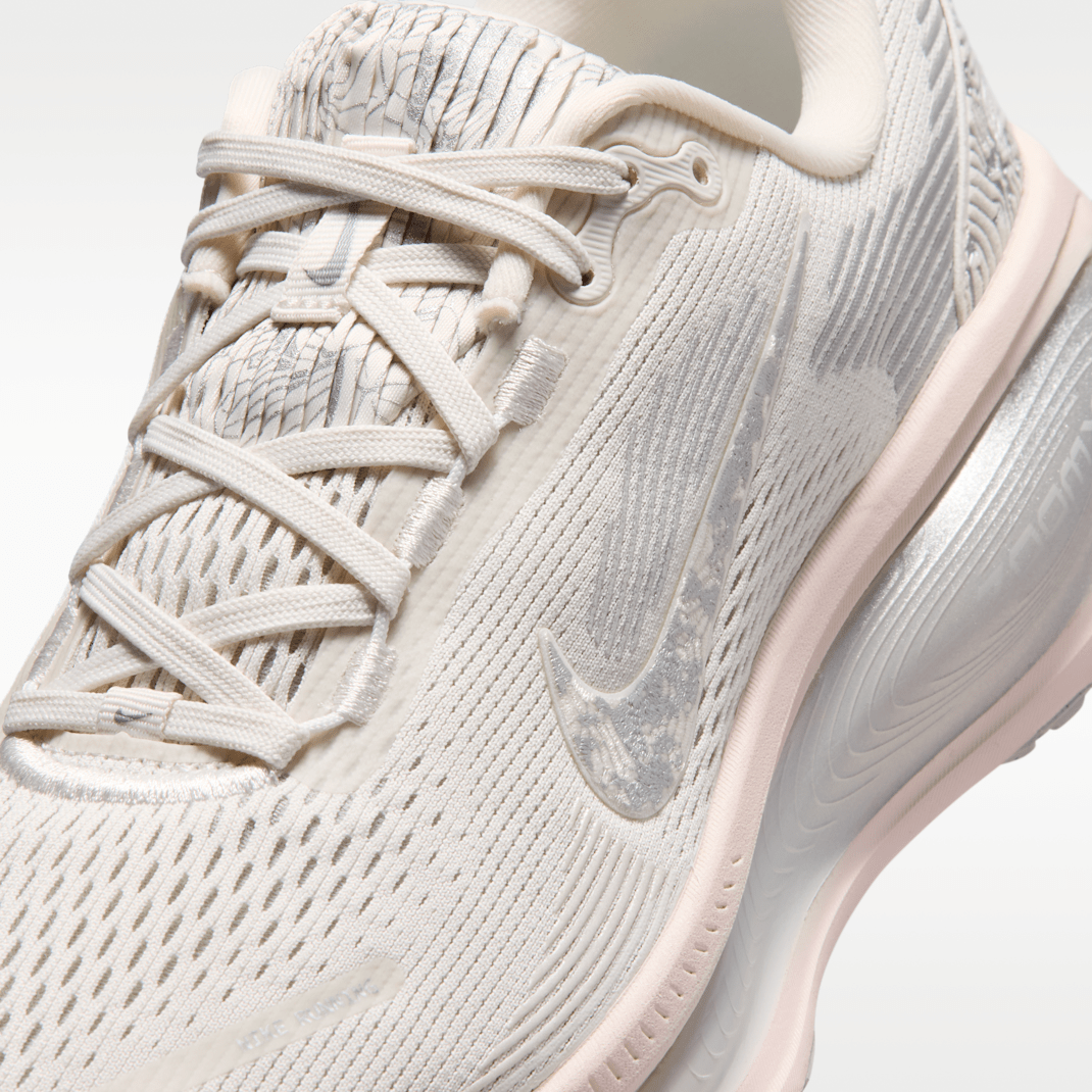 Phantom/Grey Fog/Metallic Silver/Summit White
