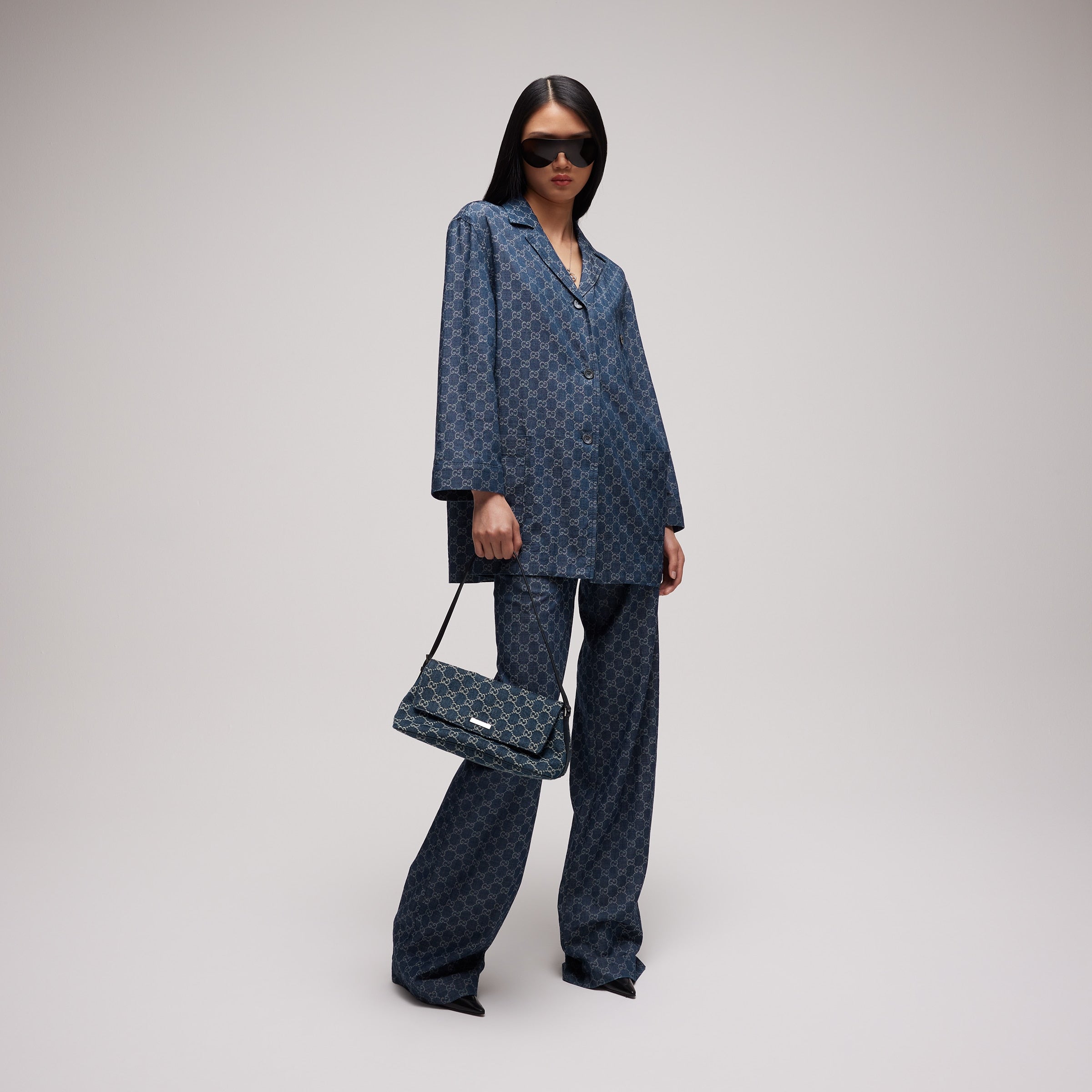 denim azul con GG