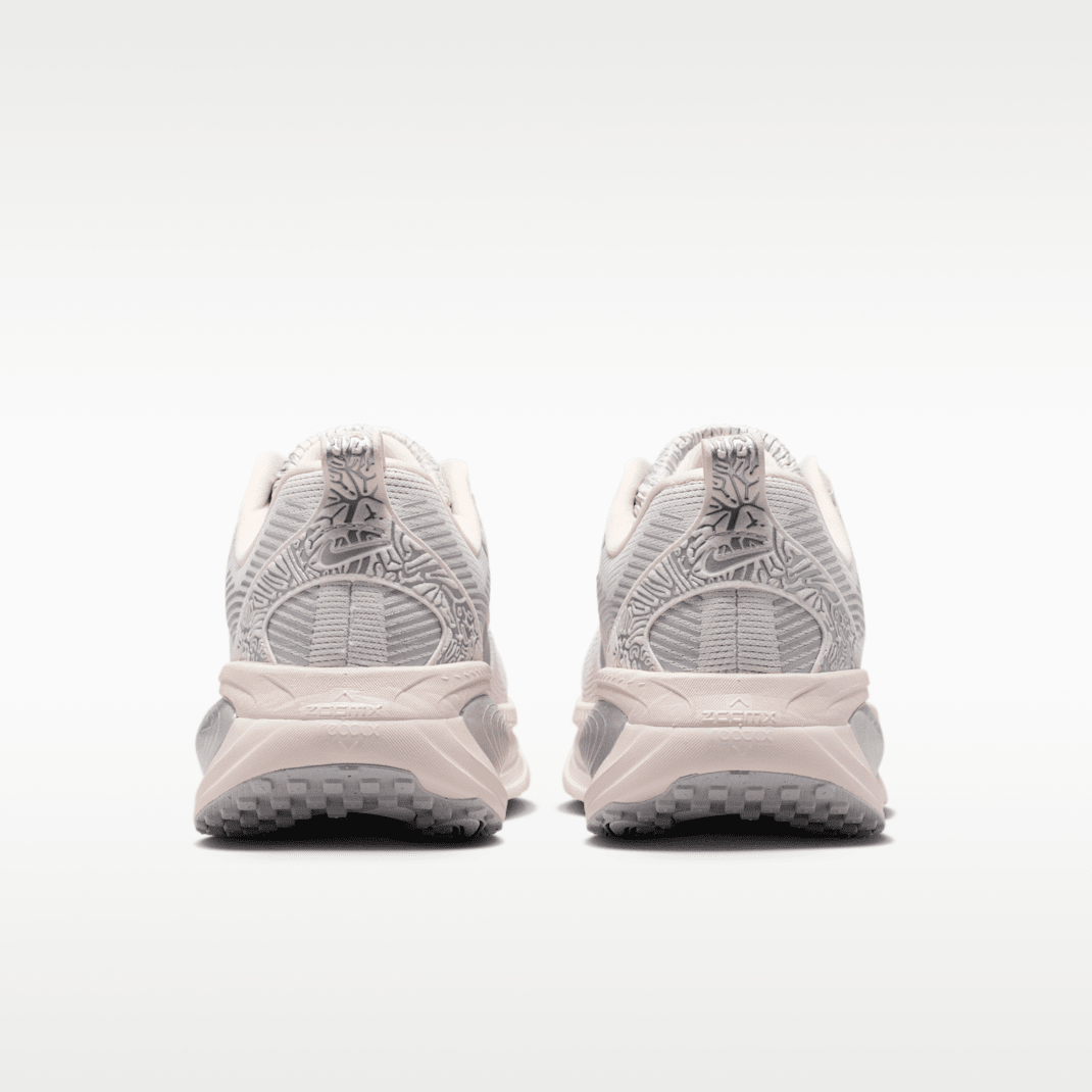Phantom/Grey Fog/Metallic Silver/Summit White