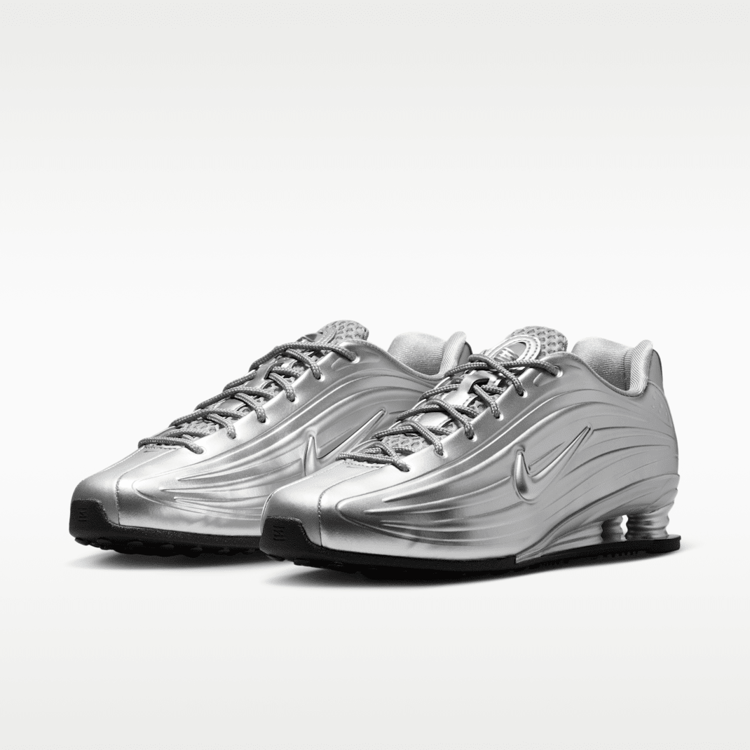 Silver/Black/Metallic Silver