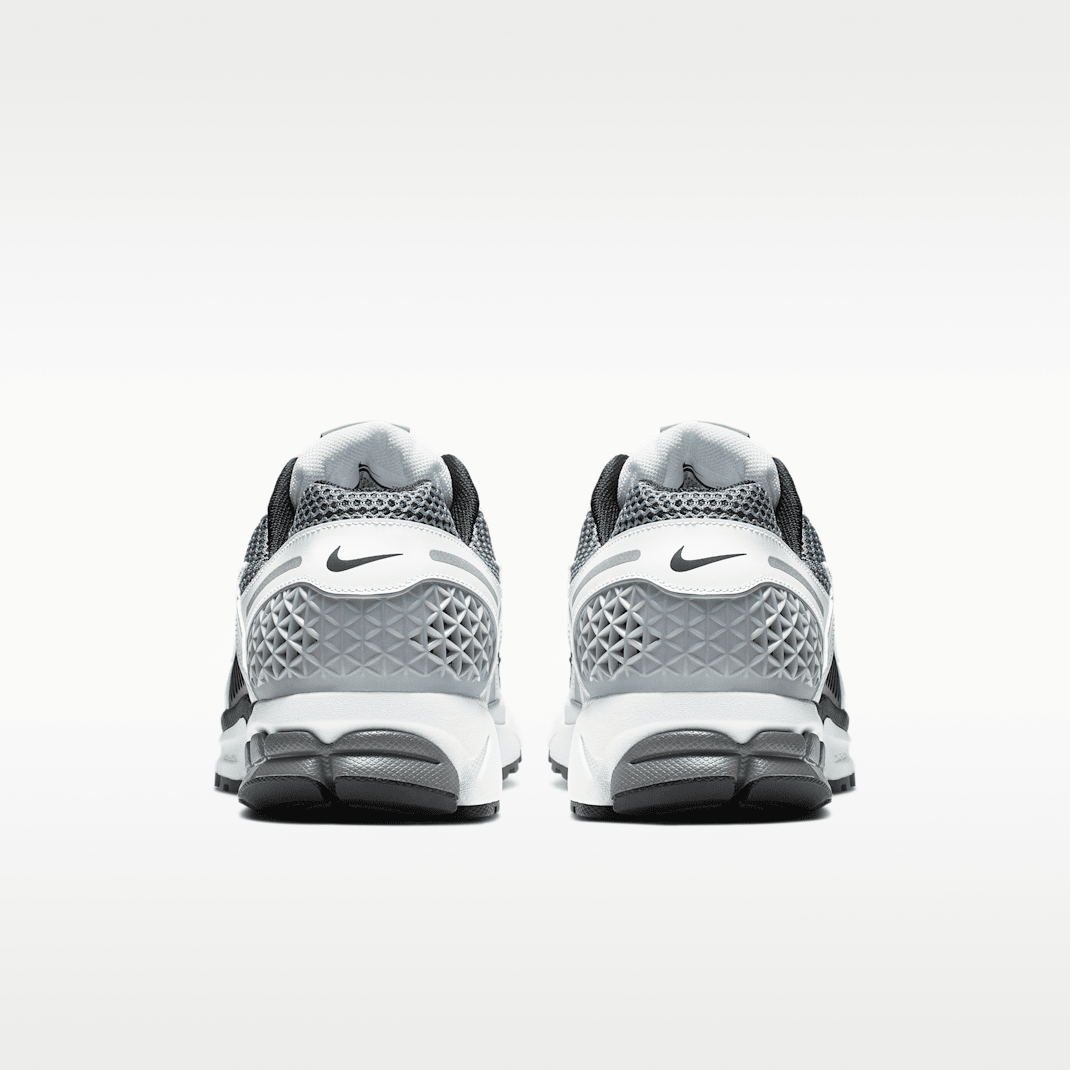Dark Grey/White/Sail/Black