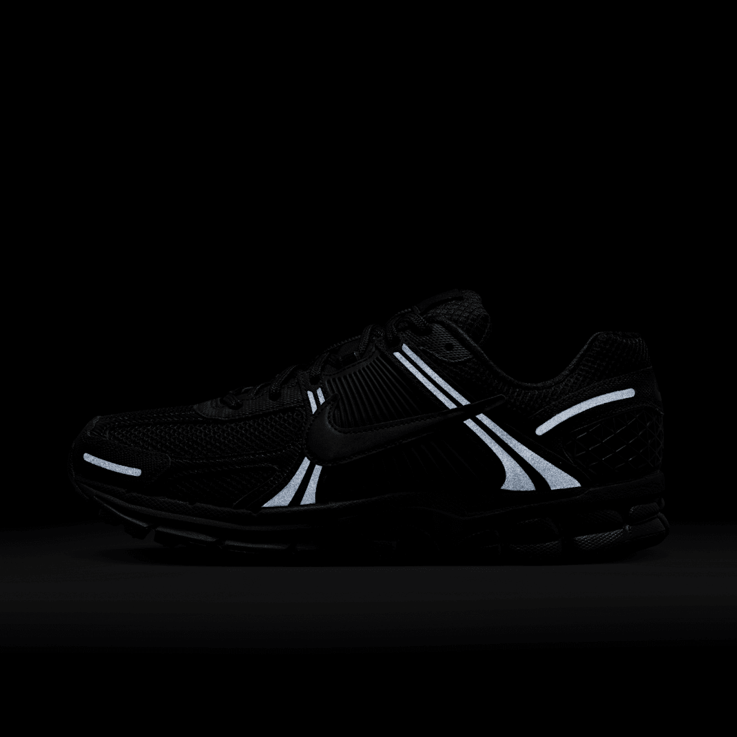 Black/Black
