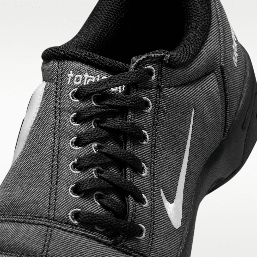 Black/Black/White