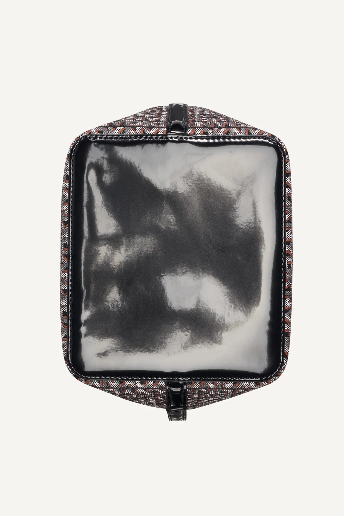 black/saddle