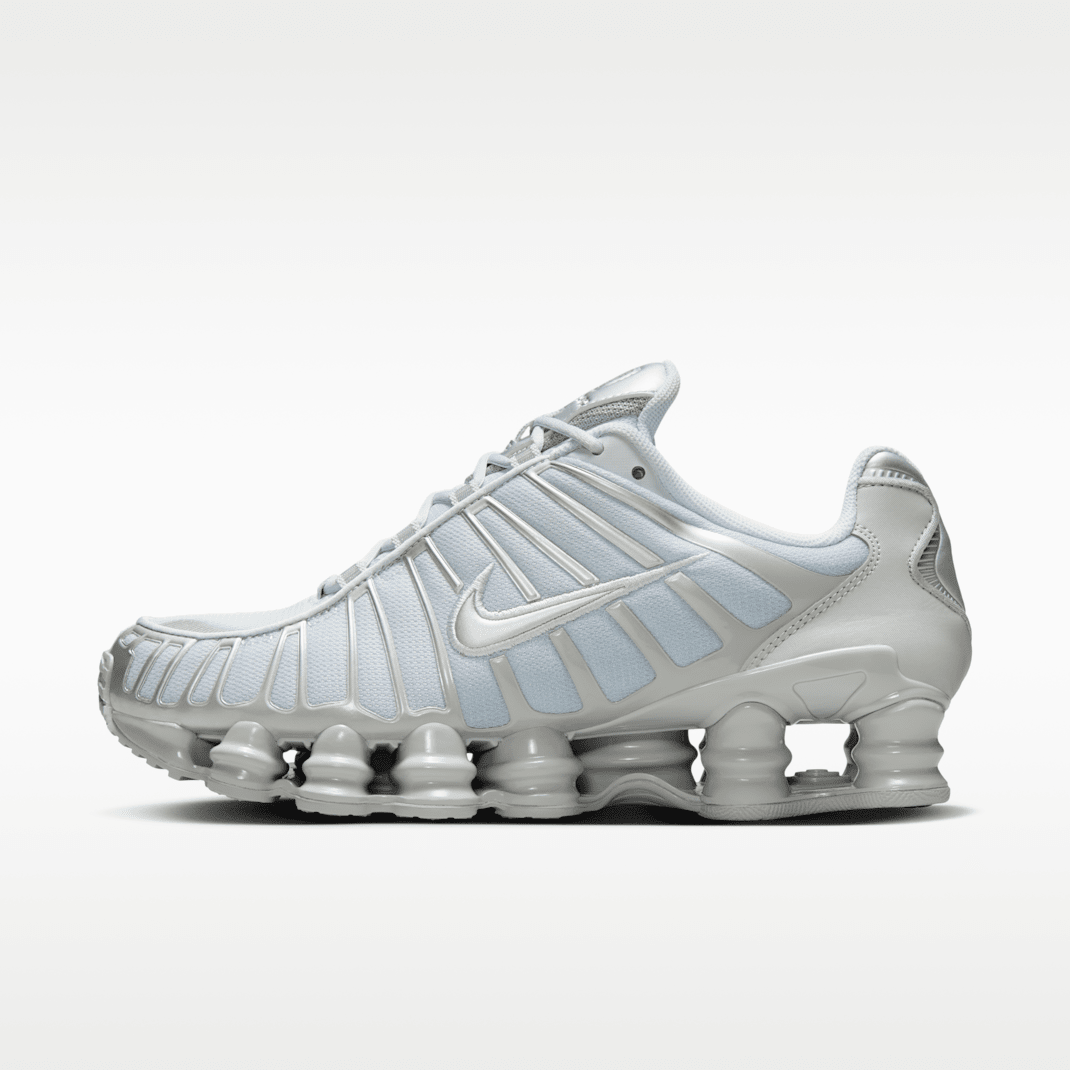Pure Platinum/Smoke Grey/Metallic Silver