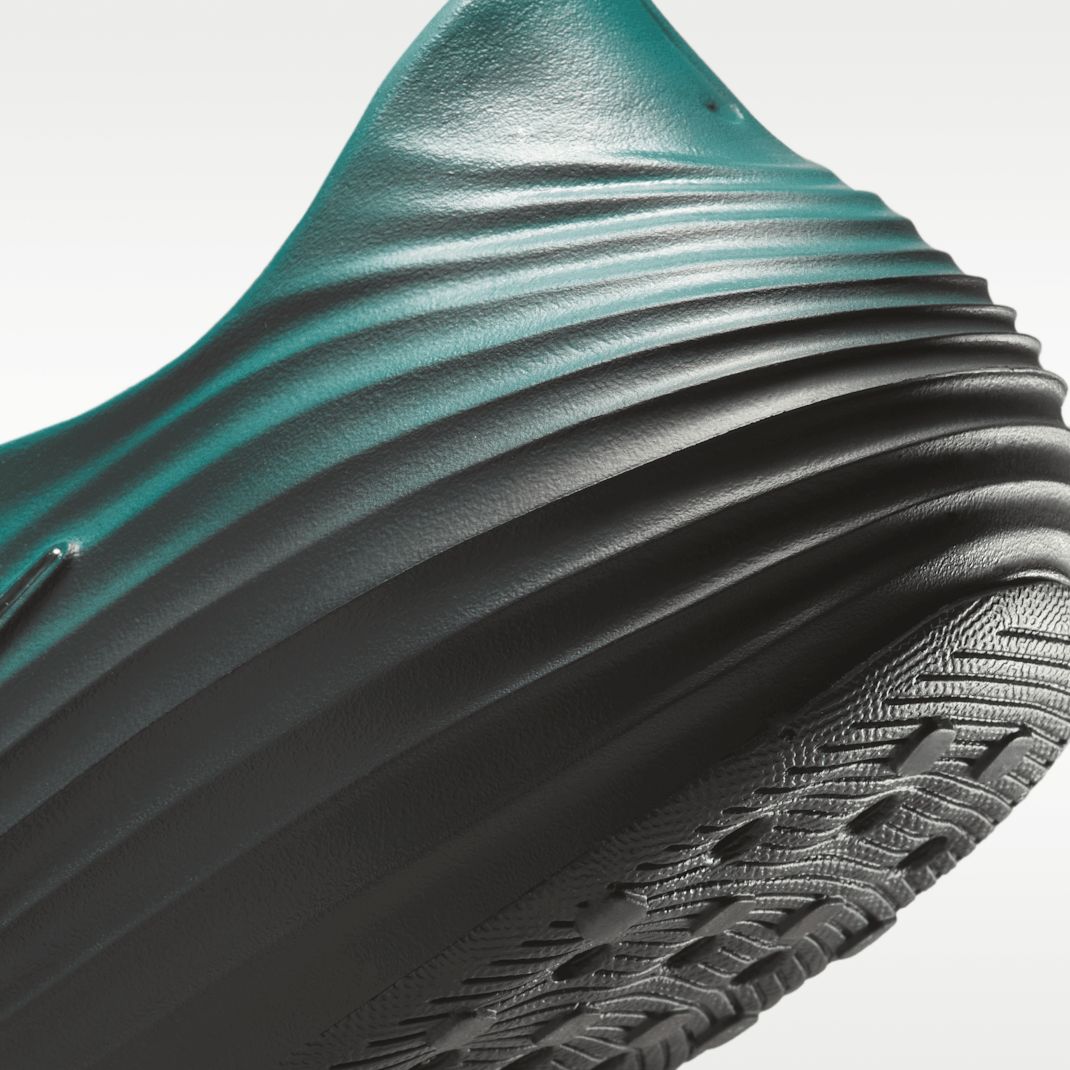 Mineral Slate/Off Noir/Metallic Silver