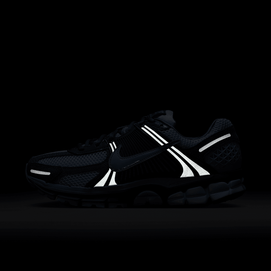 Ashen Slate/Hydrogen Blue/Ghost/Metallic Silver